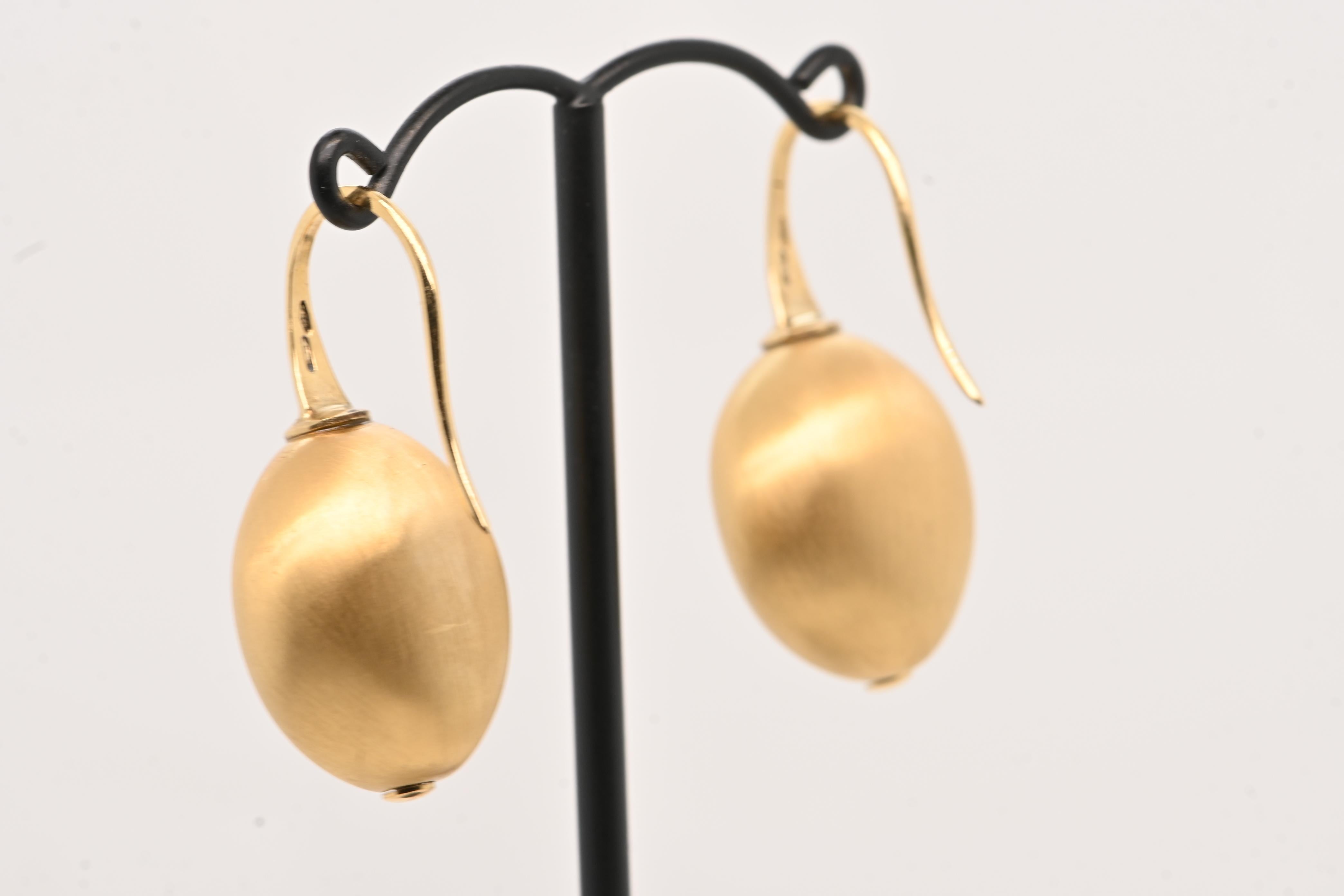 Women's Earring Yellow Gold 18 carat For Sale