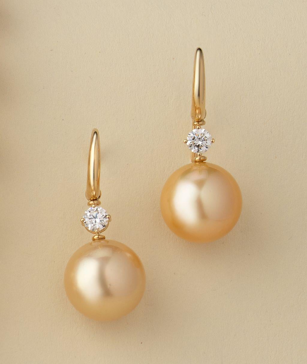 Earrings 13.90 mm Golden South Sea Pearls 0.60 Carat Diamonds Wagner Collection For Sale 2