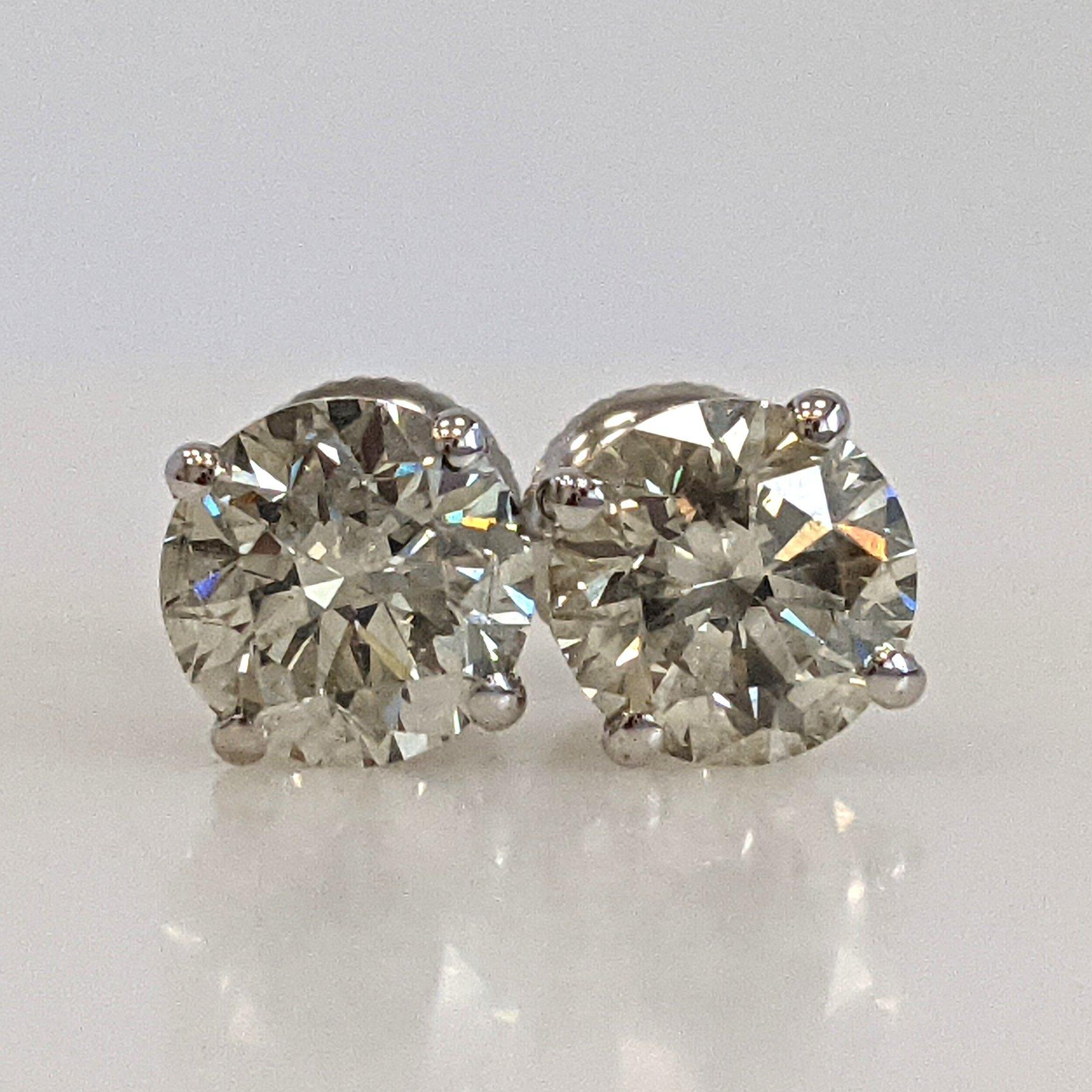 Taille ronde Boucles d'oreilles - 14 kt. Or blanc - 3.05ct. tw. Diamant (de couleur naturelle) - IGI en vente