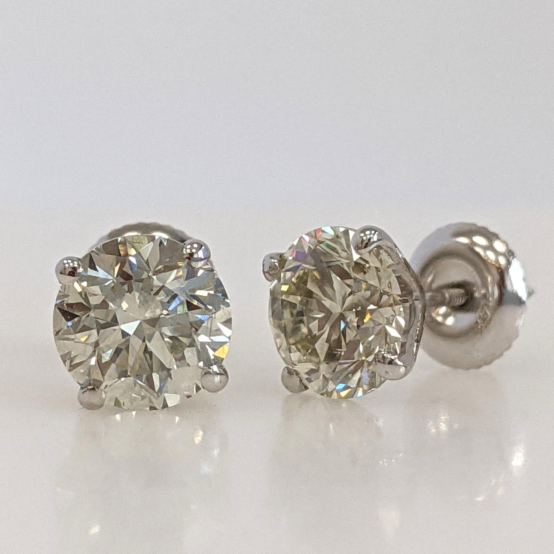 Boucles d'oreilles - 14 kt. Or blanc - 3.05ct. tw. Diamant (de couleur naturelle) - IGI Neuf - En vente à Ramat Gan, IL