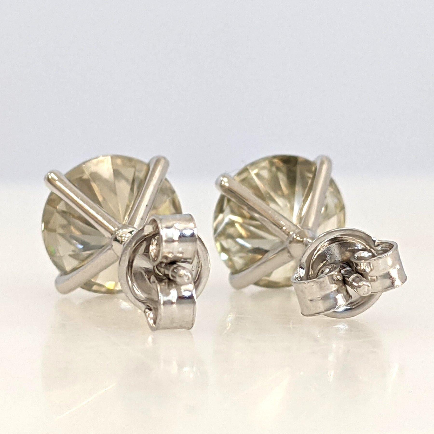 Boucles d'oreilles - 14 kt. Or blanc - 4.03ct. tw. Diamant (de couleur naturelle) - IGI Neuf - En vente à Ramat Gan, IL