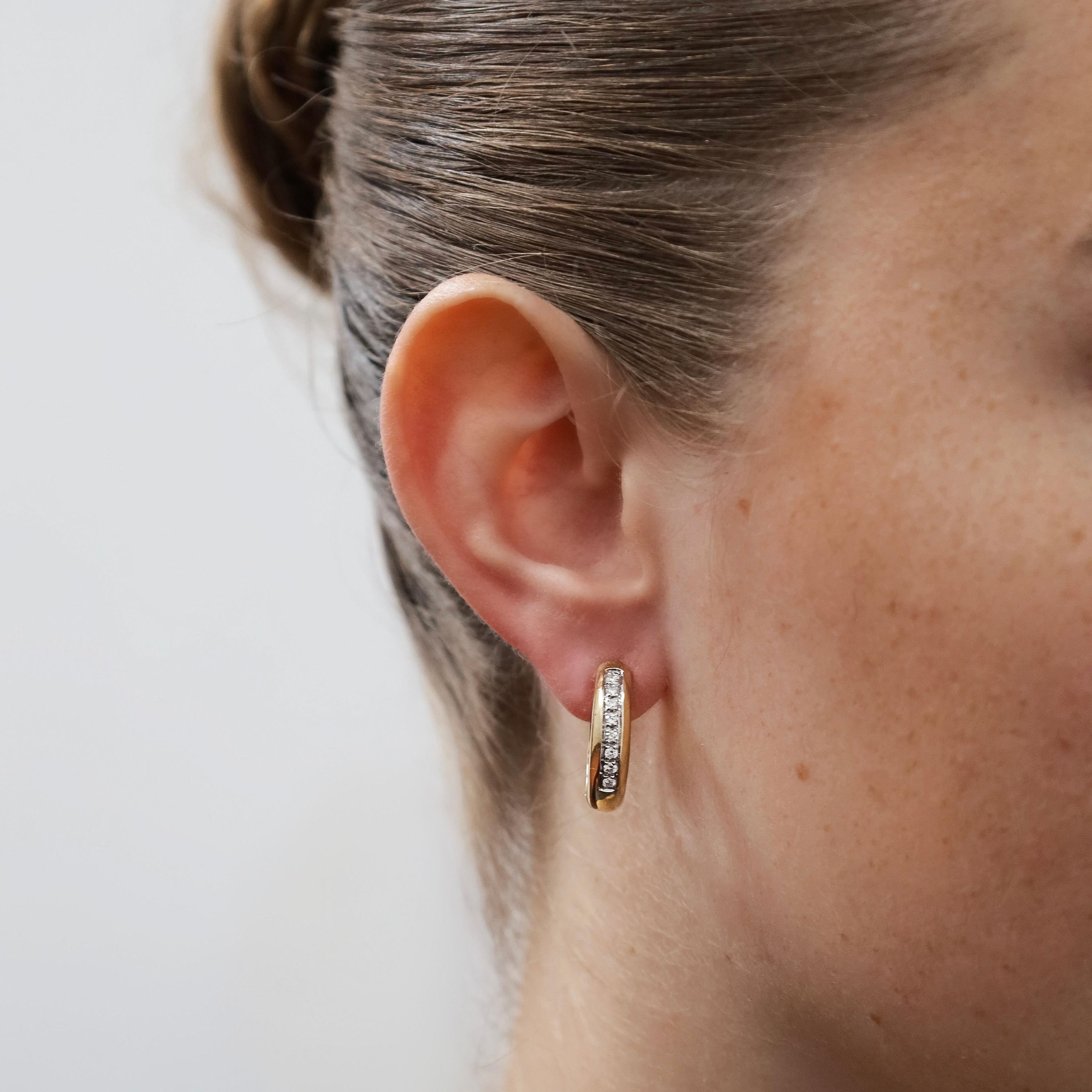 Boucles d'oreilles or jaune 14 carats taille brillant 16 diamants pureté si 0.64 carat Bon état - En vente à Heemstede, NL