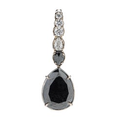 47, 9ct Black & White Diamond 18k Gold Earring