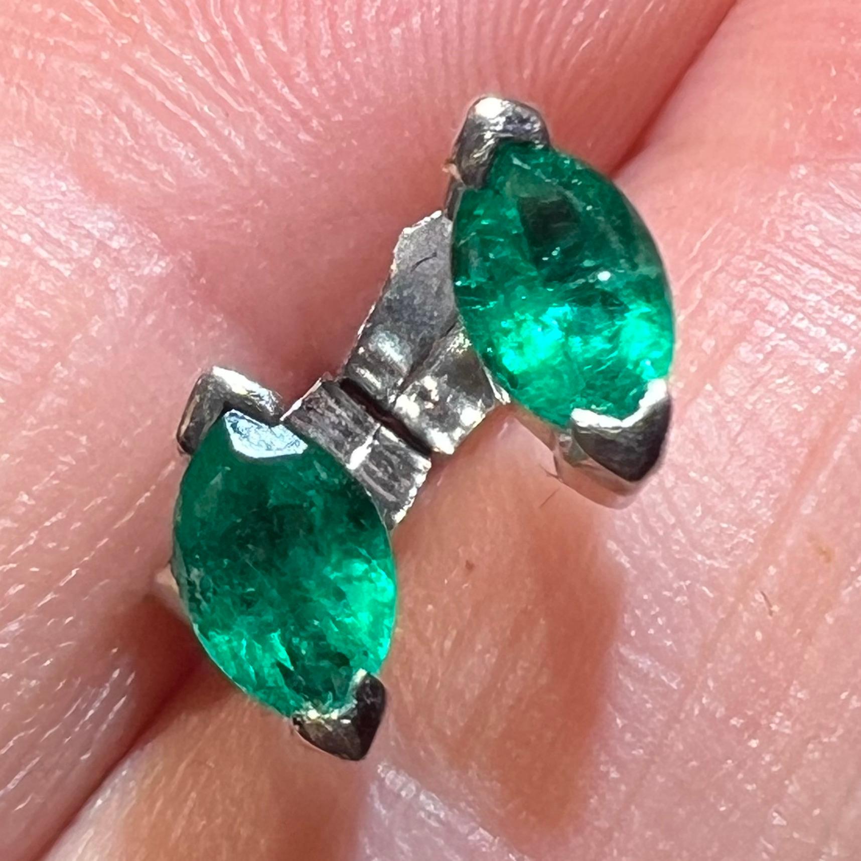 Contemporary Earrings 18ct White Gold Emeralds Marquise Cut 0.40ct For Sale