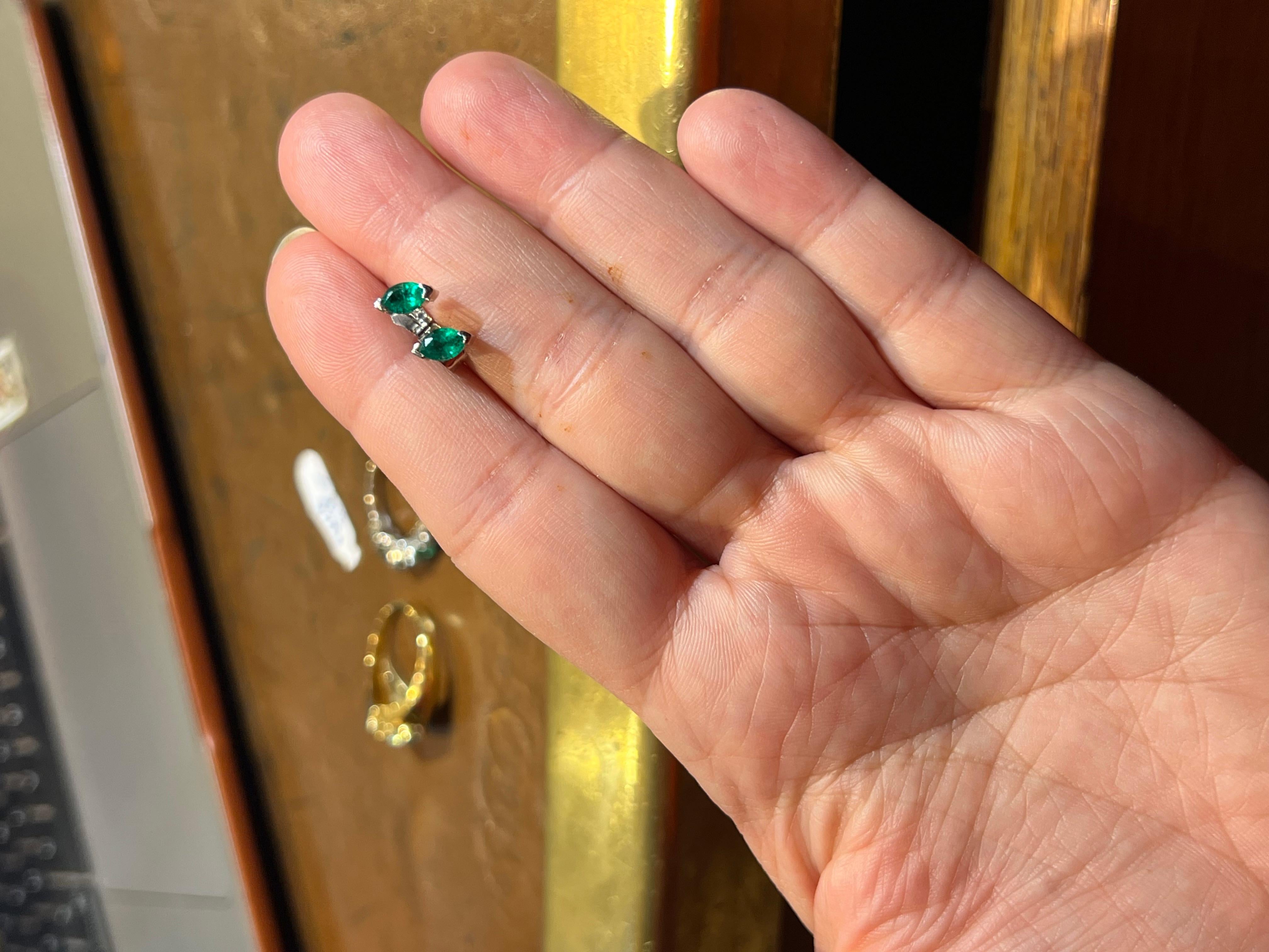 Women's or Men's Earrings 18ct White Gold Emeralds Marquise Cut 0.40ct For Sale