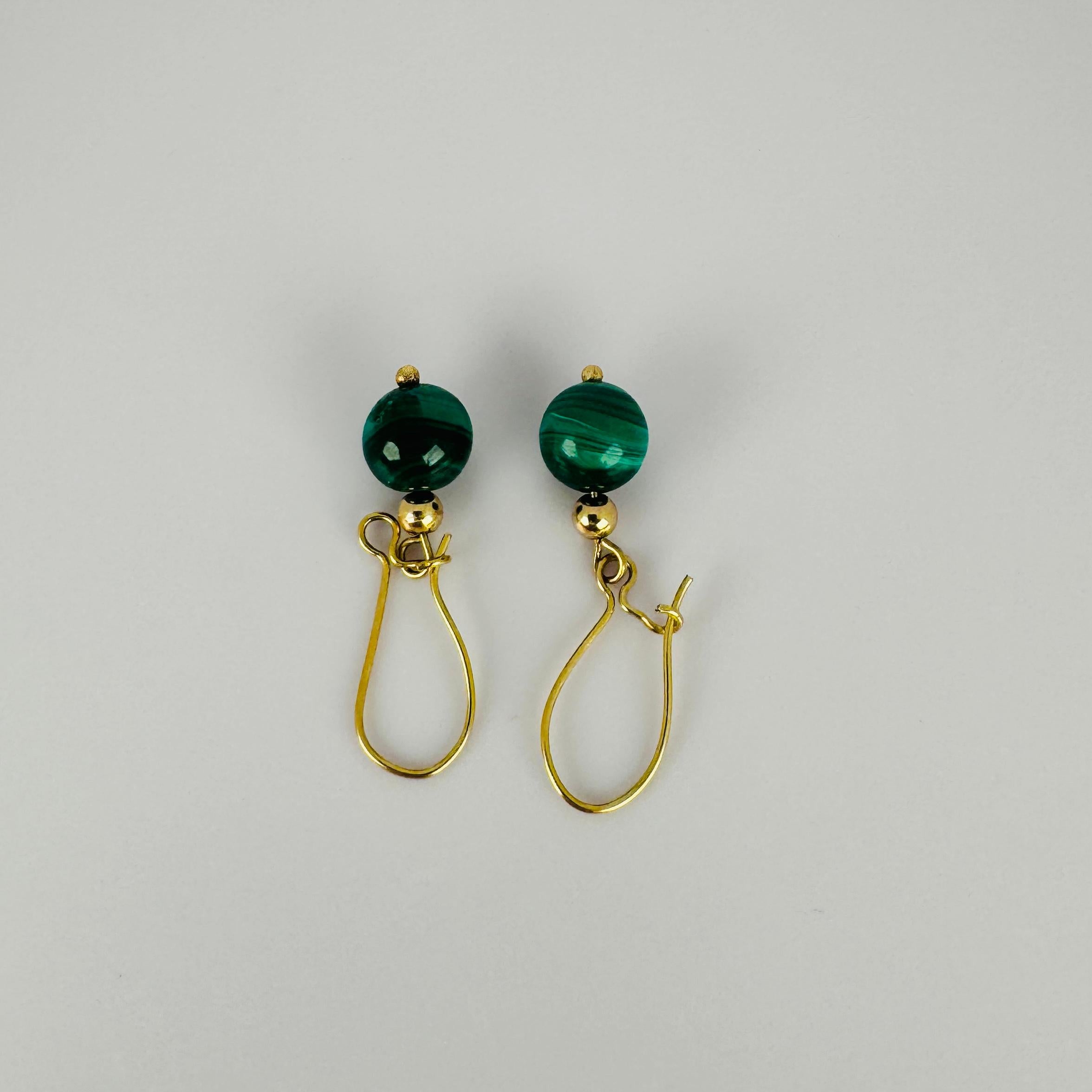 Earrings 18k yellow gold with green malachite bols in vendita 1