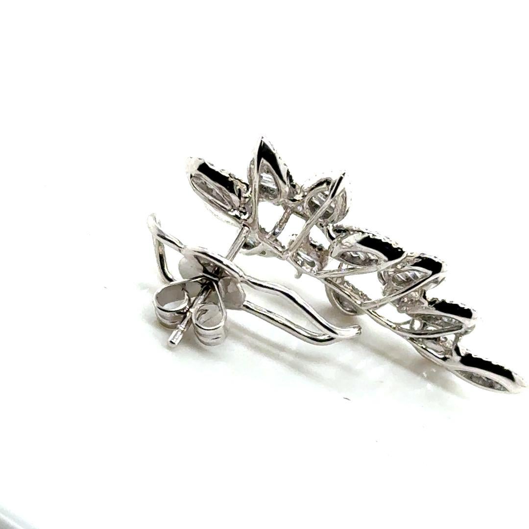Pendientes 18Kt Baguettes y Diamantes Redondos Declaración Hoja en venta 2
