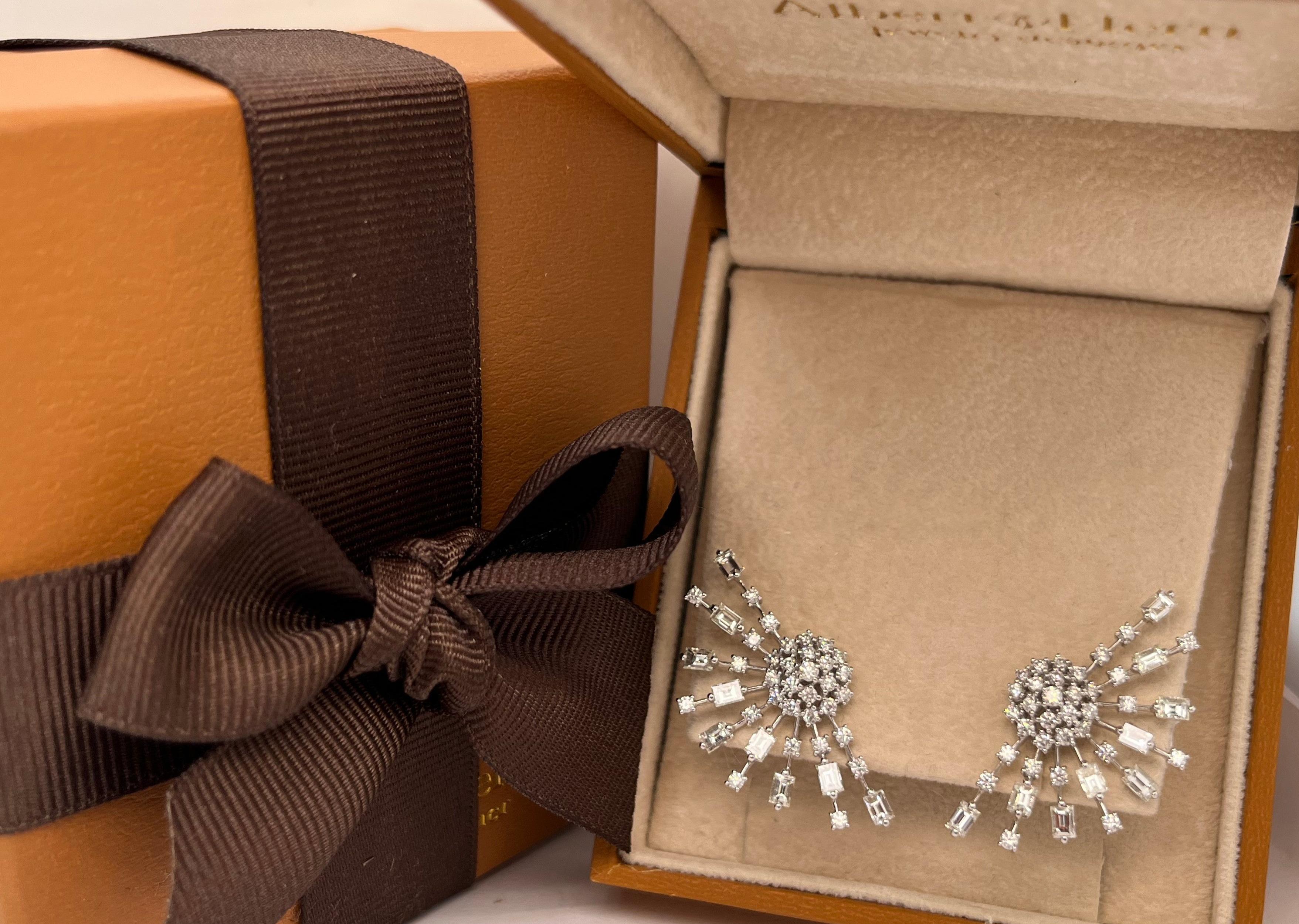 Contemporain Boucles d'oreilles or 18kt Baguettes et diamants ronds Stardusts en vente