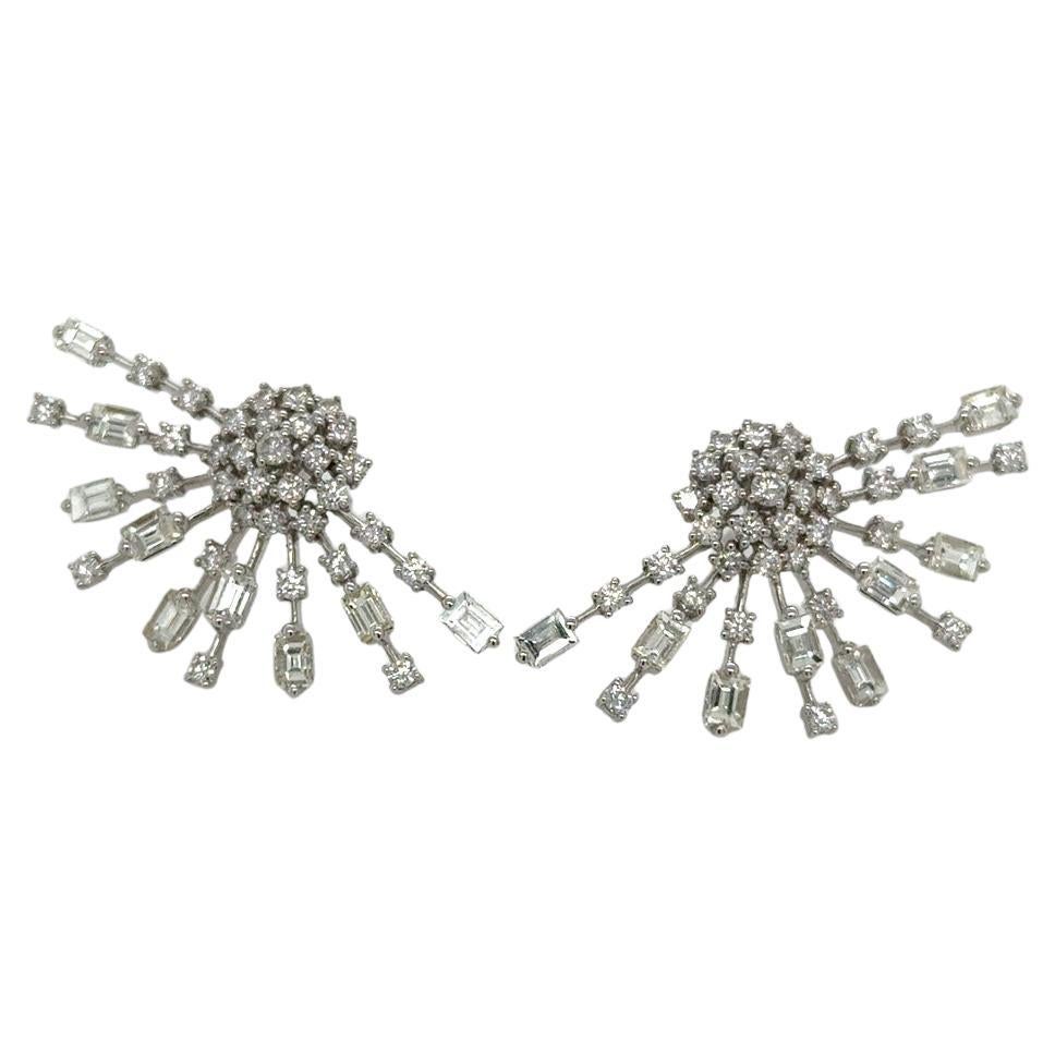 Boucles d'oreilles or 18kt Baguettes et diamants ronds Stardusts en vente