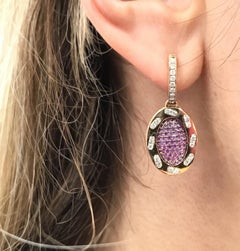 Boucles d'oreilles en or 18 carats, saphirs roses et diamants de la collection emblématique Omles