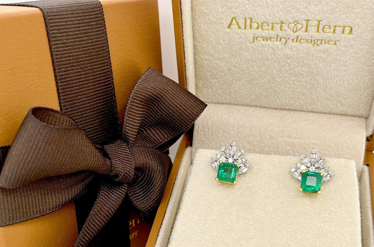 Contemporary Earrings 18kt Gold Square Emerald 2.04 cts & Marquise Illusion Diamonds 0.42 cts For Sale