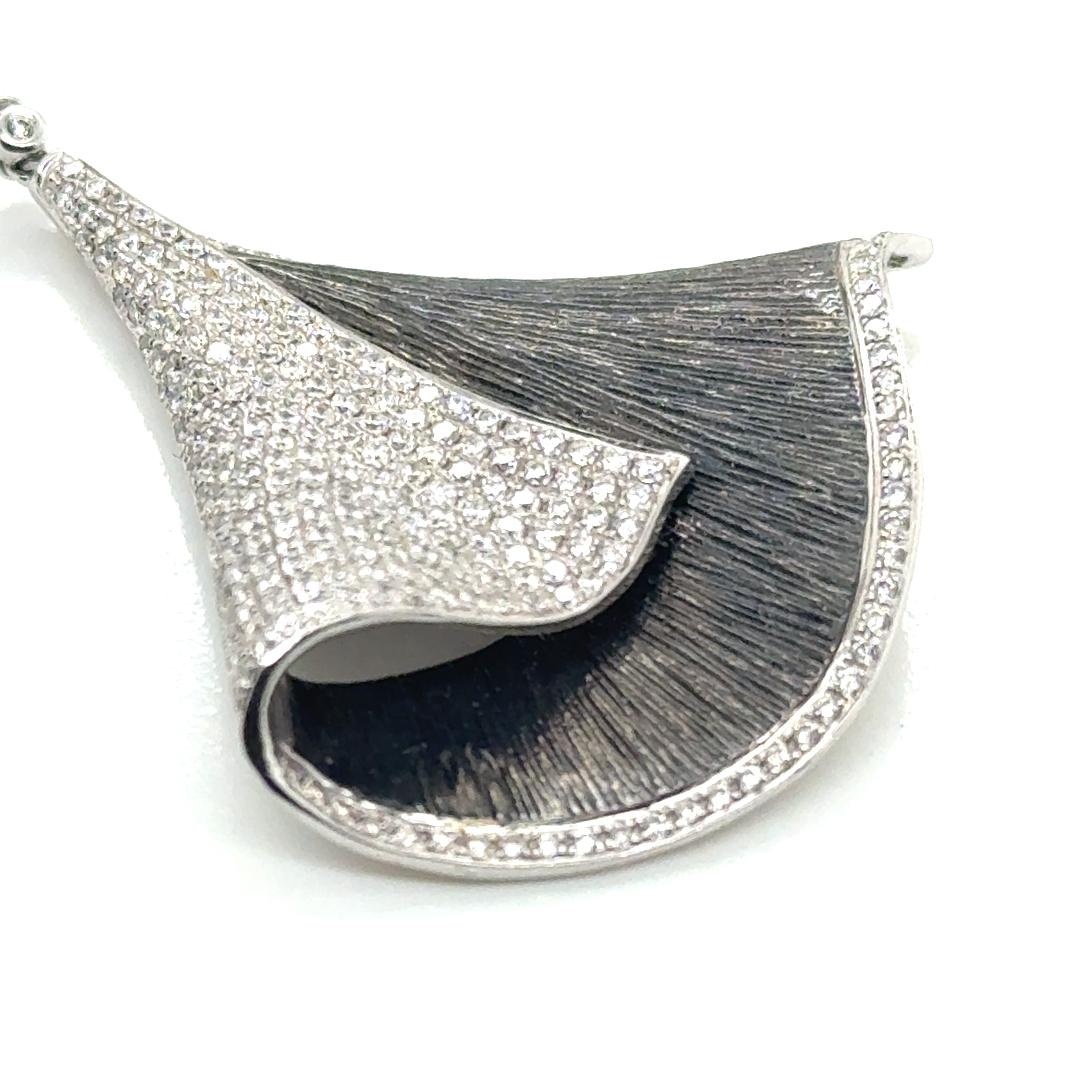 Donna Orecchini in oro bianco 18kt e diamanti 1,12 carati. in vendita