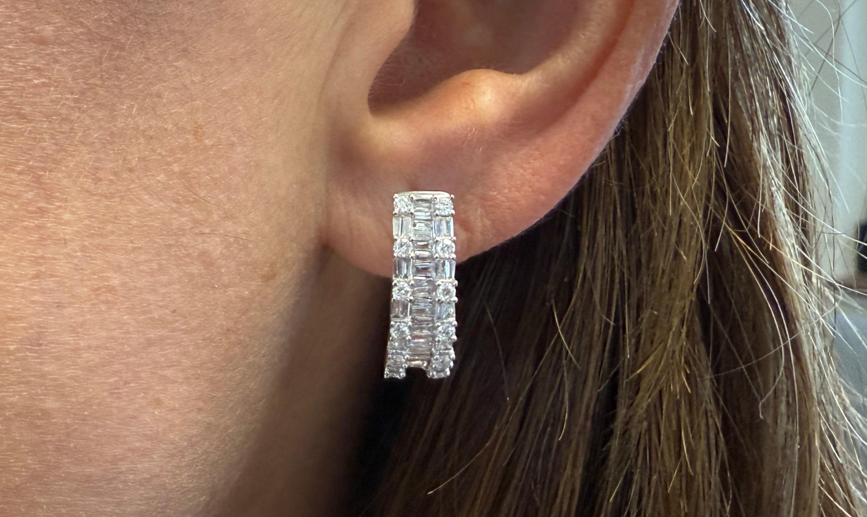 Contemporary Earrings 18kt White Gold Emerald Illusion Diamonds Hoops For Sale