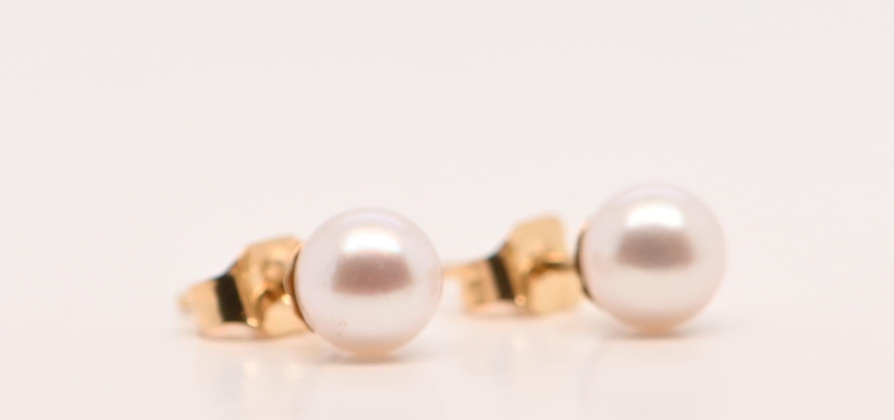 Earrings Akoya Pearls Yellow Gold 18 Carats In New Condition For Sale In Vannes, FR