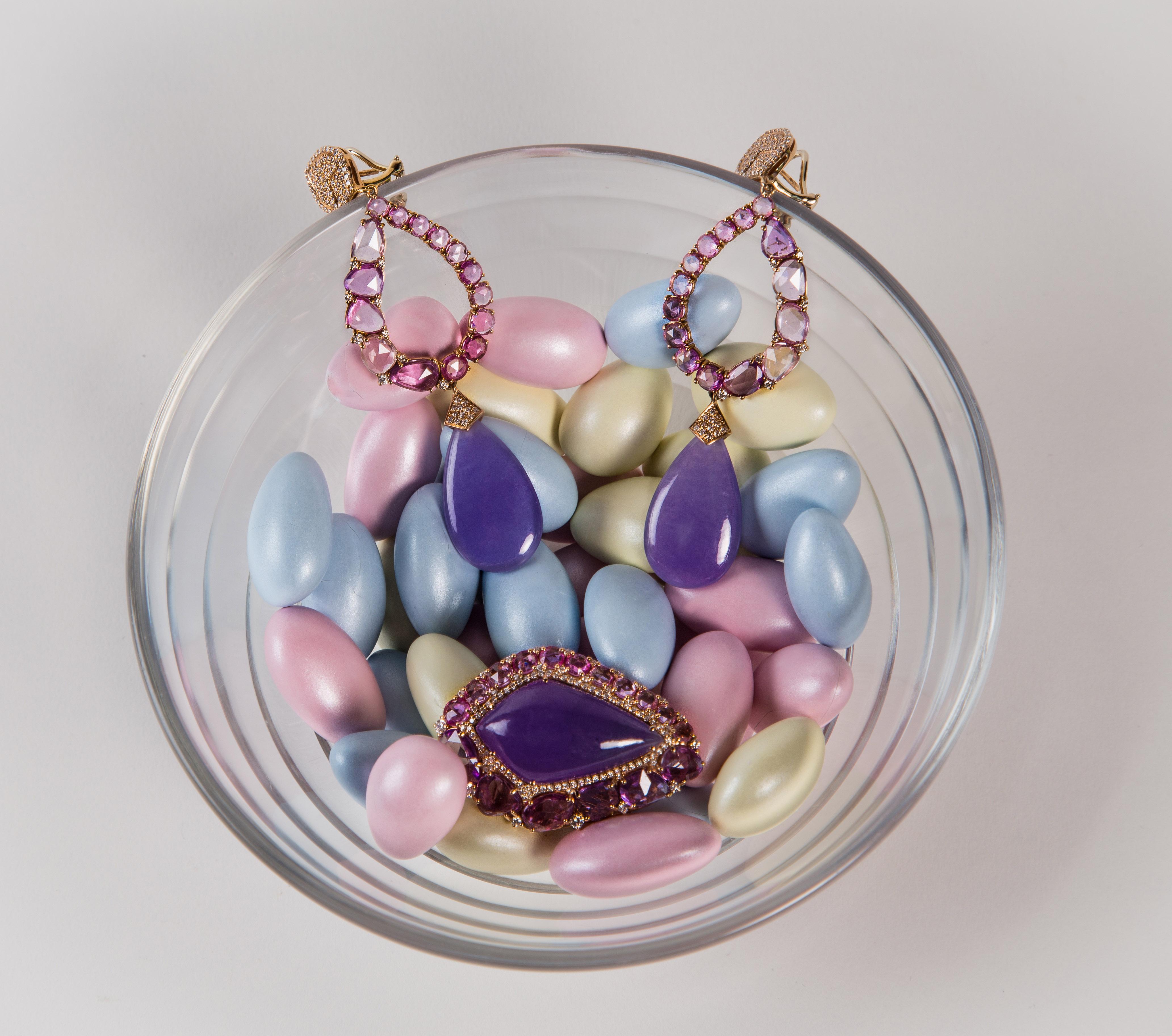 Contemporary Earrings Arcobaleno in Lilac Jade, Pink Sapphires and Diamonds For Sale
