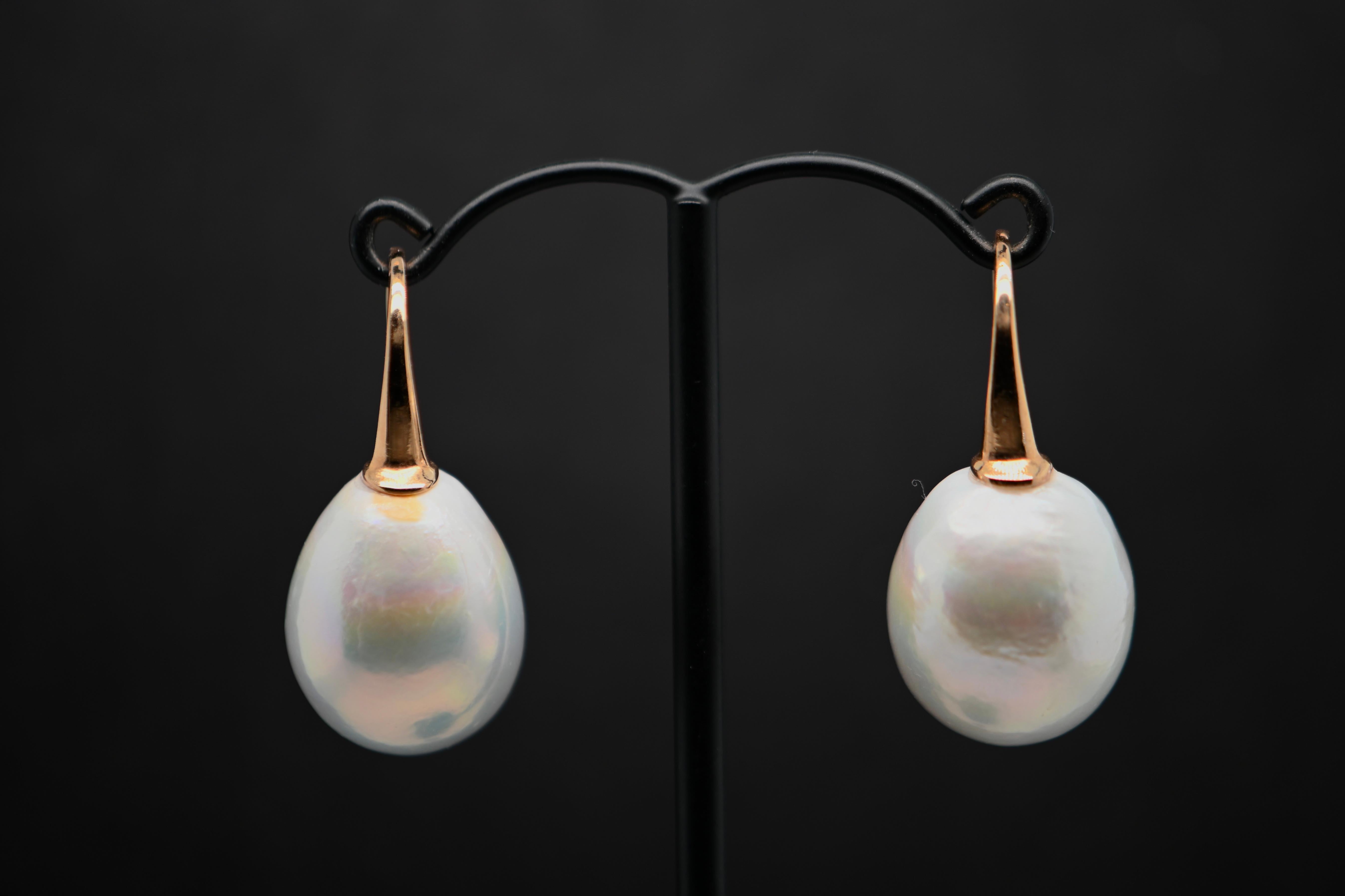Modern Earrings Beads and 18-Carat Gold