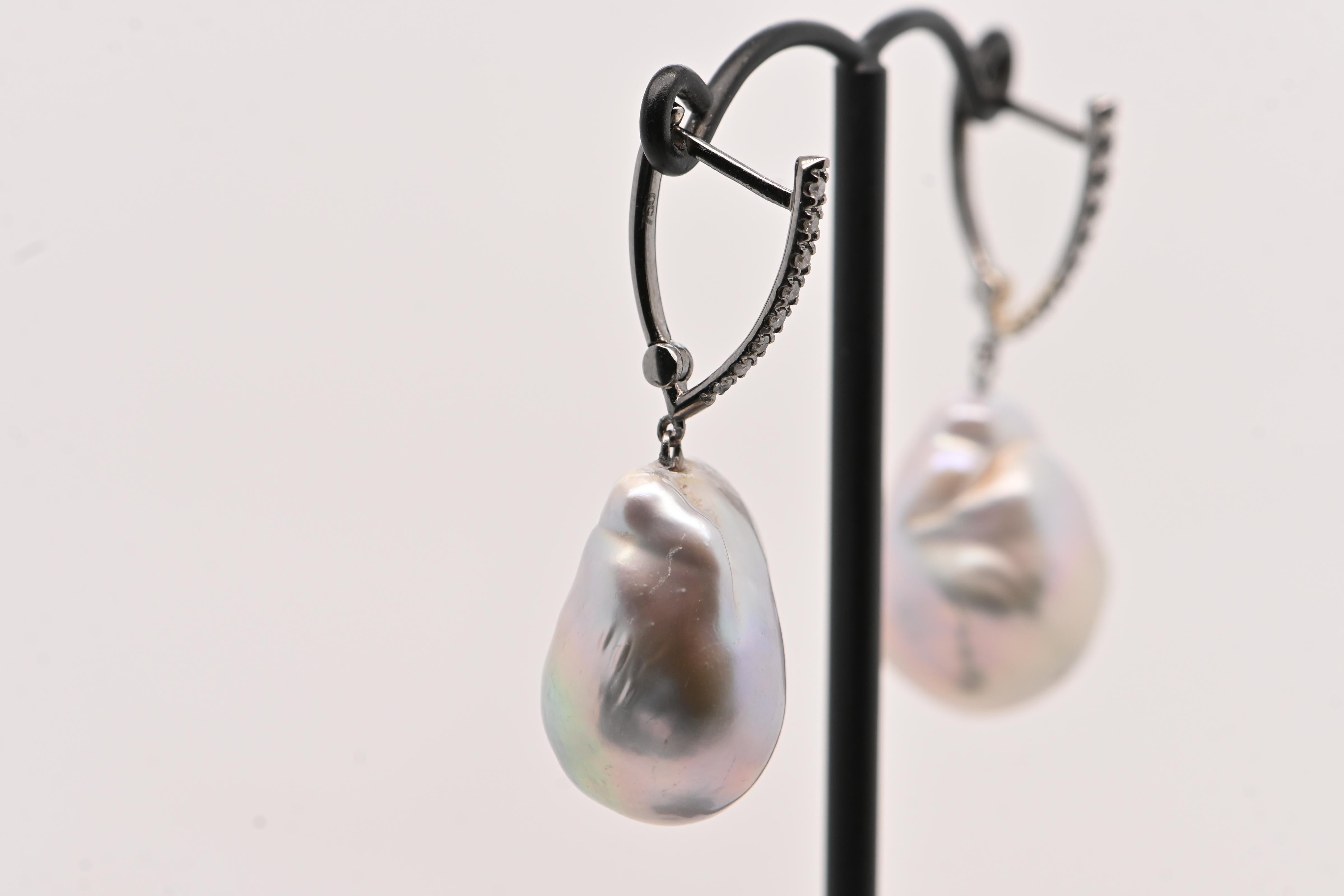 Earrings Black Diamonds 0, 10ct Baroque Pearl Gold 18 Carats In New Condition For Sale In Vannes, FR