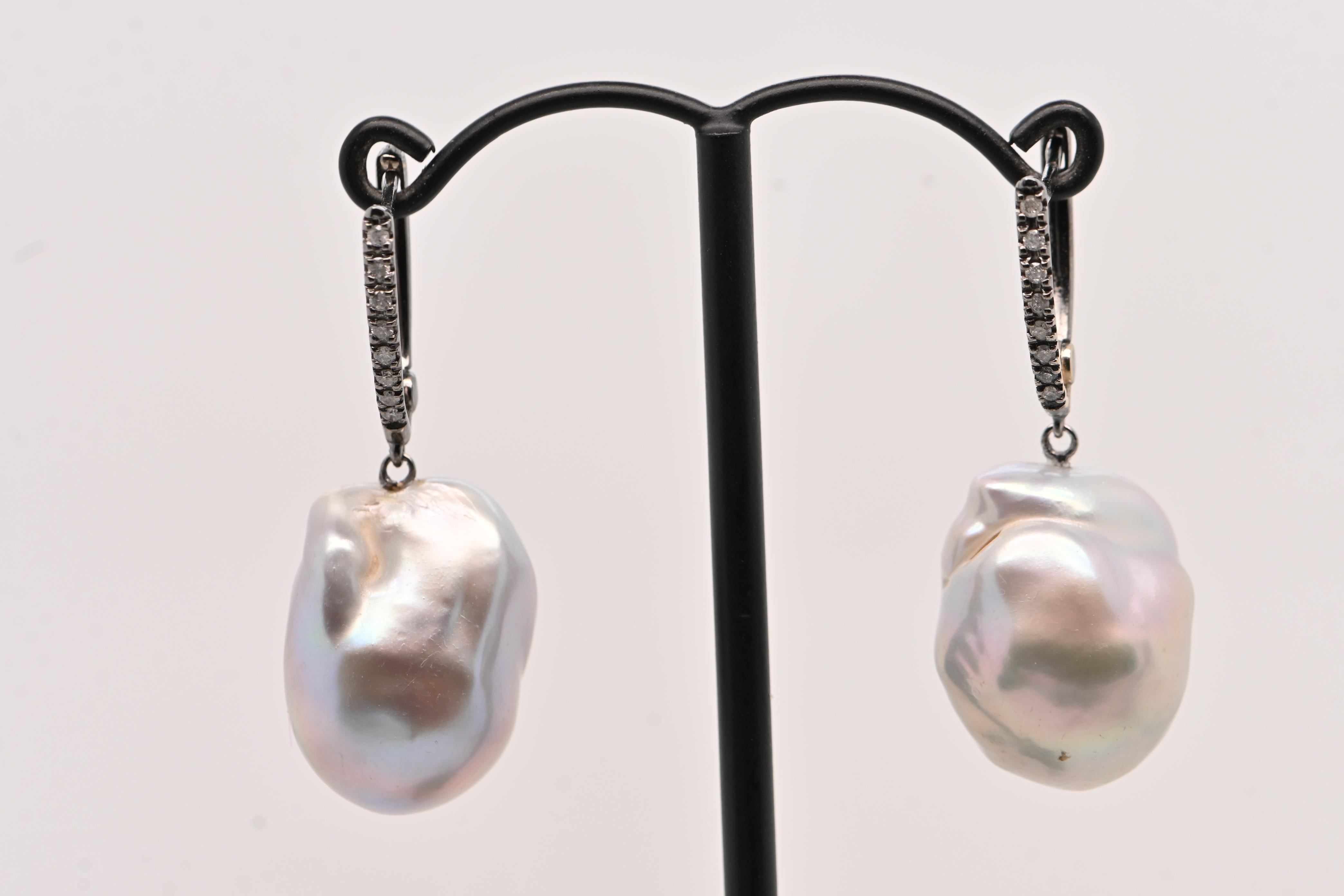 Earrings Black Diamonds 0, 10ct Baroque Pearl Gold 18 Carats For Sale 2