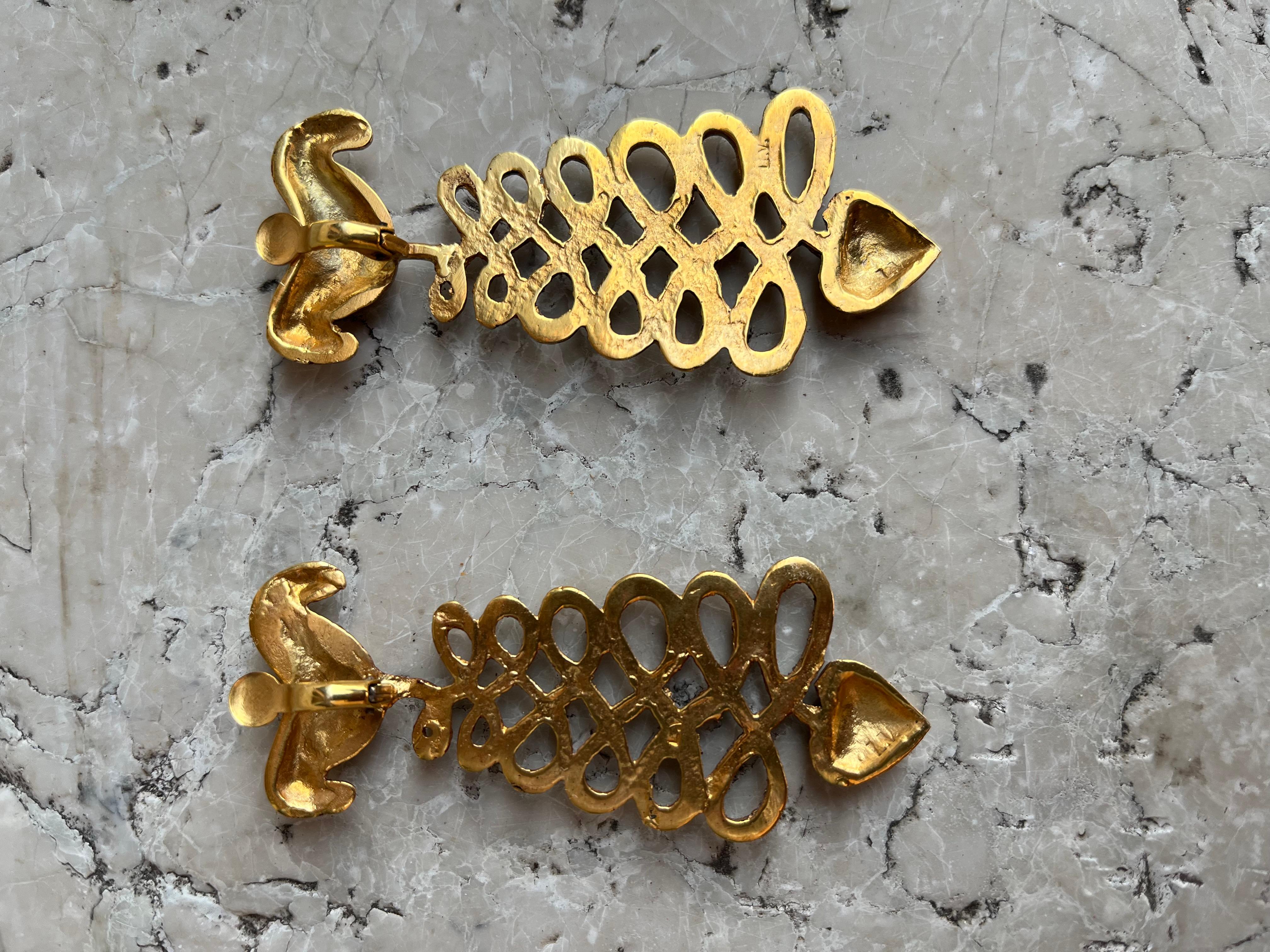 One pair of earrings by Line Vautrin - Entrelacs et Coeurs
Gilt Bronze - Circa 1960
Signed LV