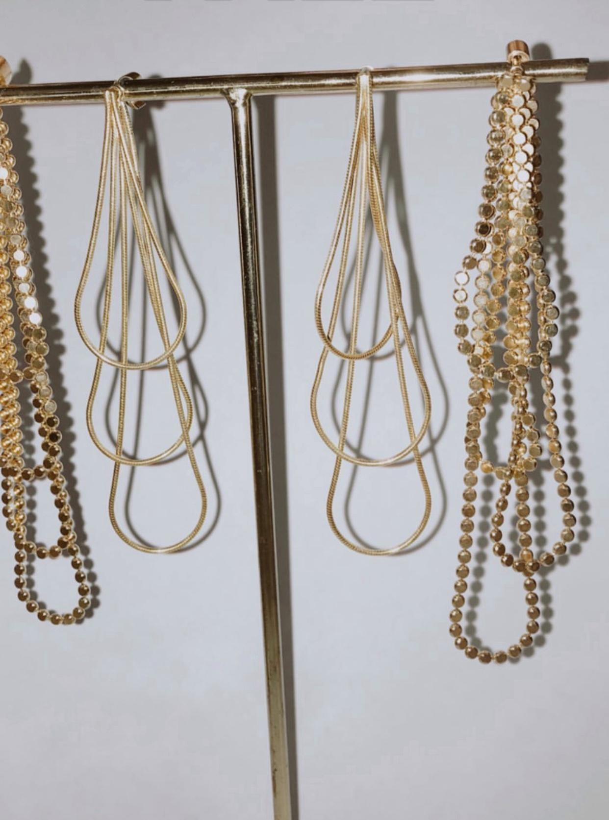  Earrings Chains Drops Round Motif Chain 18K Gold-Plated Silver Greek Earrings For Sale 4