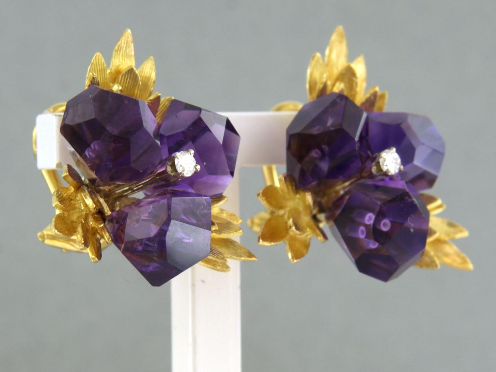 Modern Earrings clip-on set with amethyst and diamonds 18k yellow gold For Sale