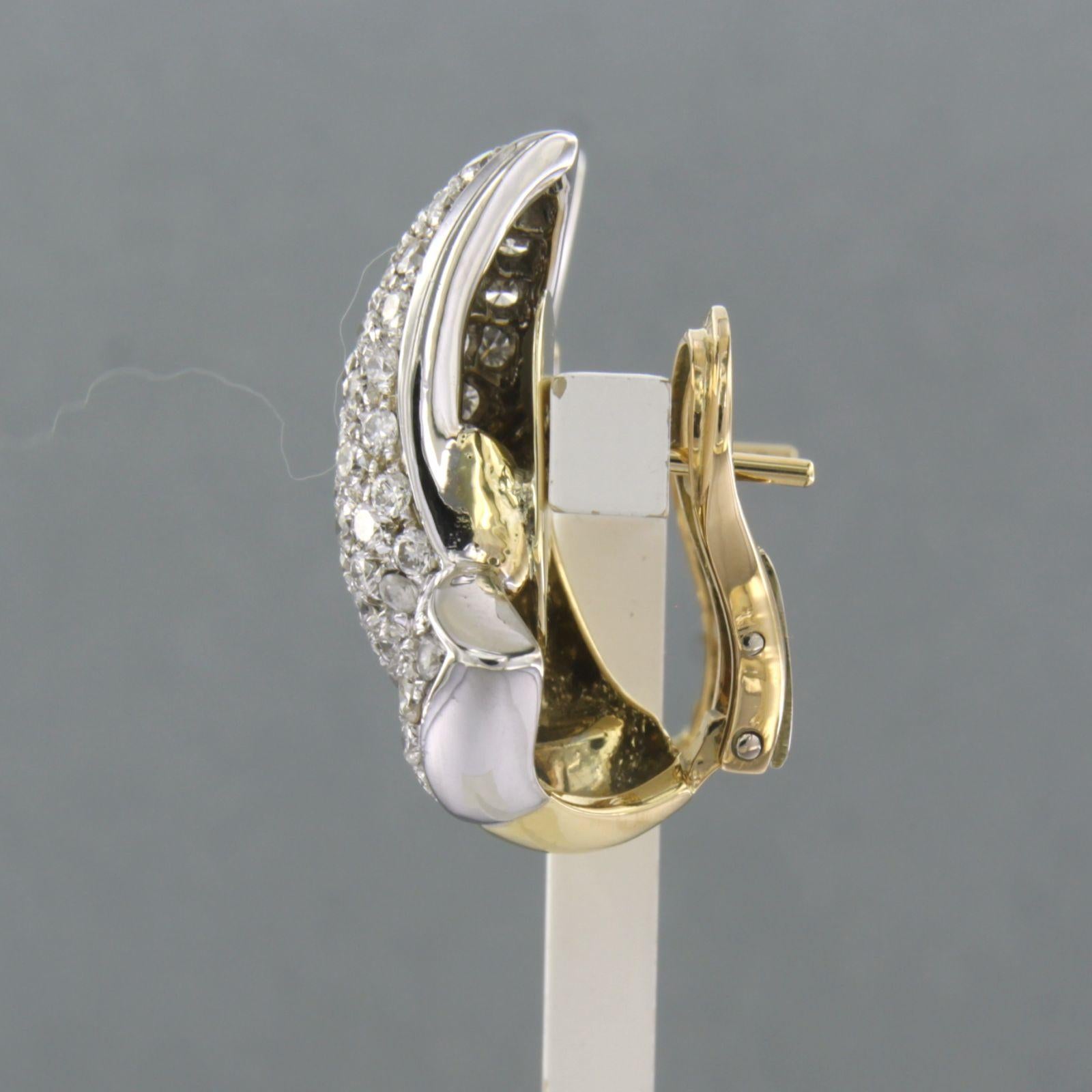 Earrings clip-on set with diamonds 18k bi-colour gold In Excellent Condition For Sale In The Hague, ZH