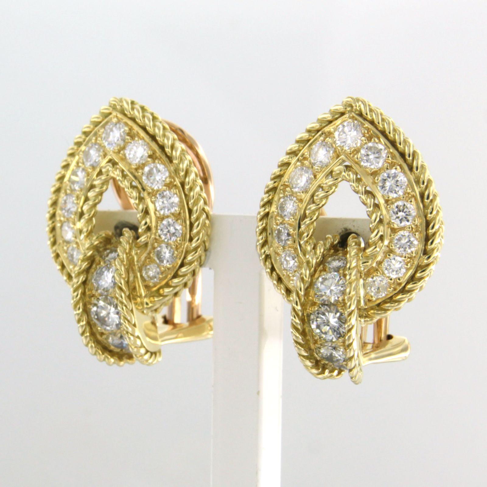 Brilliant Cut Earrings clip-on set with diamonds up to 2.00ct. 18k yellow gold For Sale