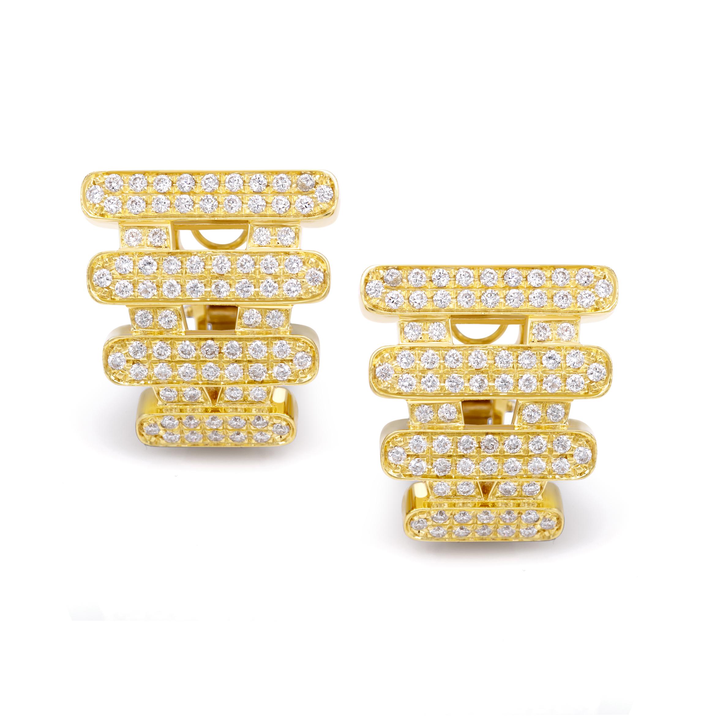 Taille brillant Collection de boucles d'oreilles « Moonlight » en or jaune 18 carats et diamants en vente