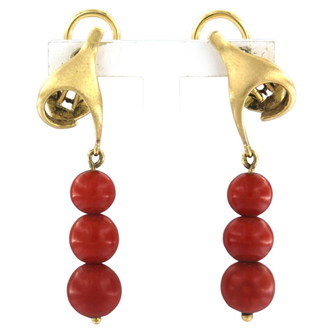 Earrings coral 18k gold For Sale