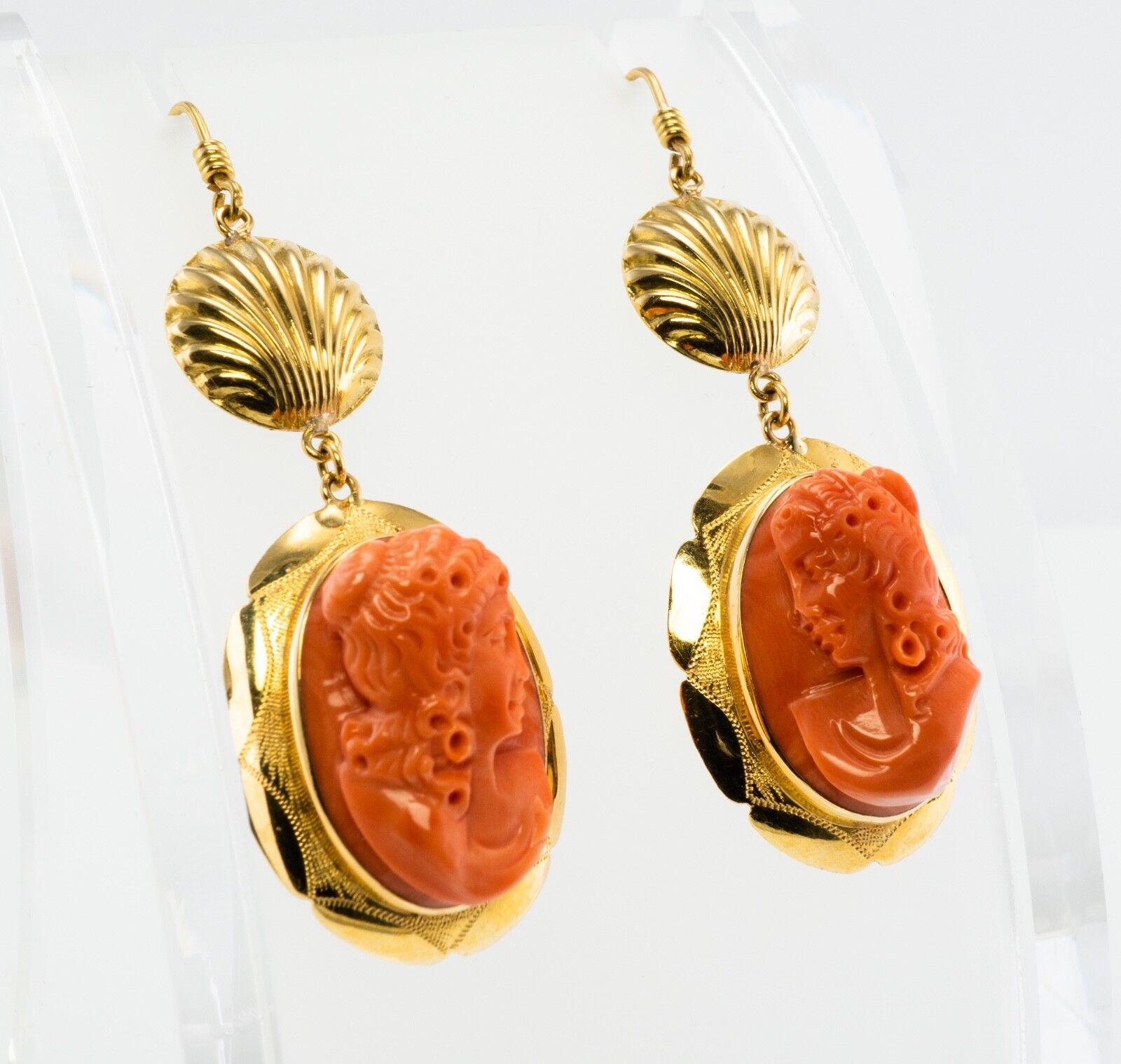 Ohrringe Koralle Kamee Rotes Meer 18K Gold Vintage By Italien im Zustand „Gut“ im Angebot in East Brunswick, NJ