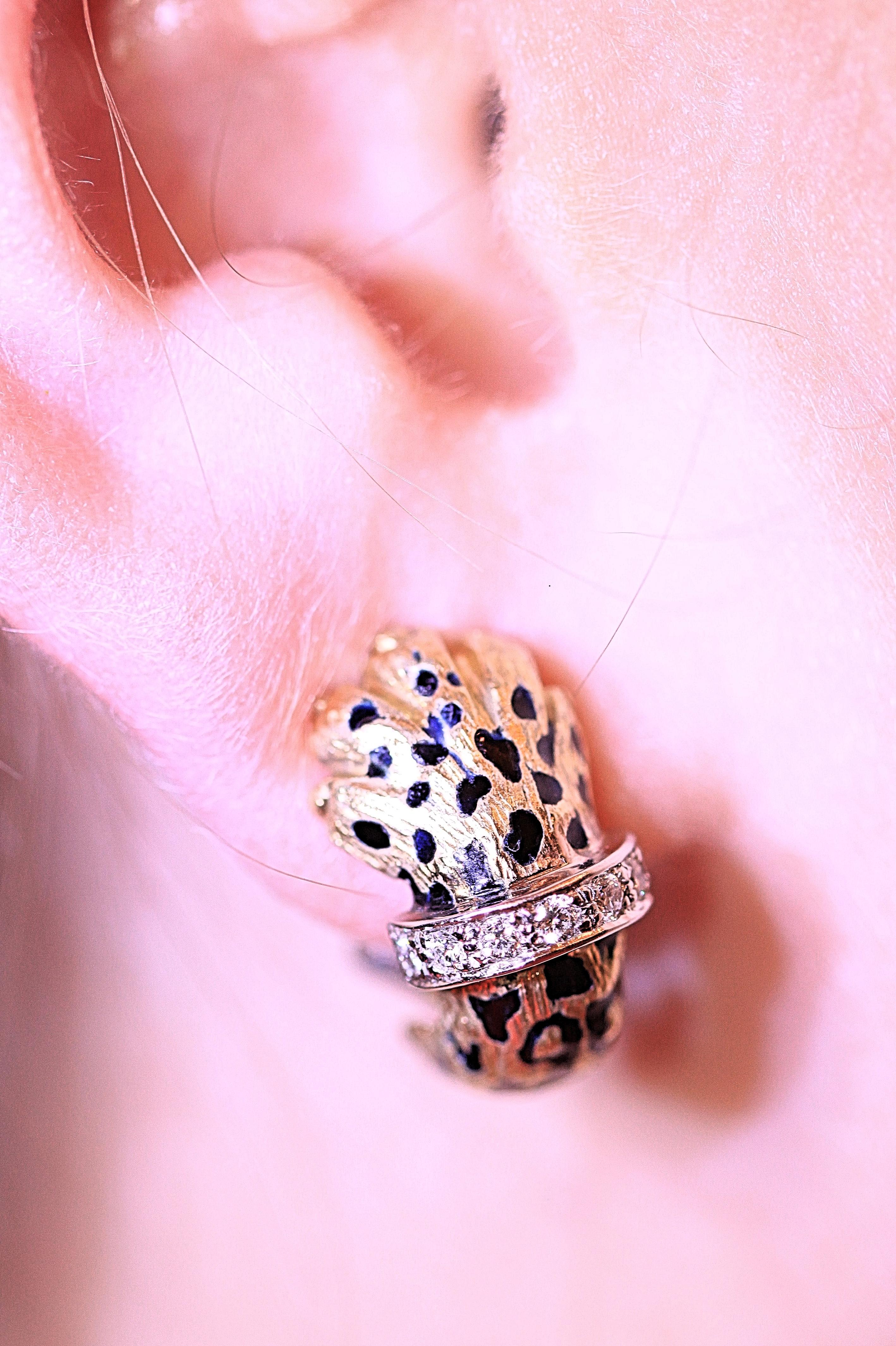 Earrings Diamond and Gold Cheetah Paw Design by Sal Praschnik In New Condition For Sale In Melbourne, FL