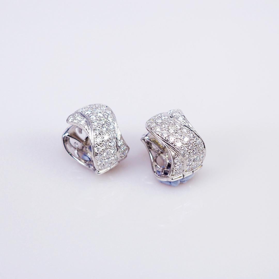 A lovely hoop diamond earrings that you can use as everyday.It is an easy pair that you can fit with every dress.
Diamond use 1.27 ct H VS quality, the setting made in 18k White gold .This is a fix price .It is a special price for the Christmas