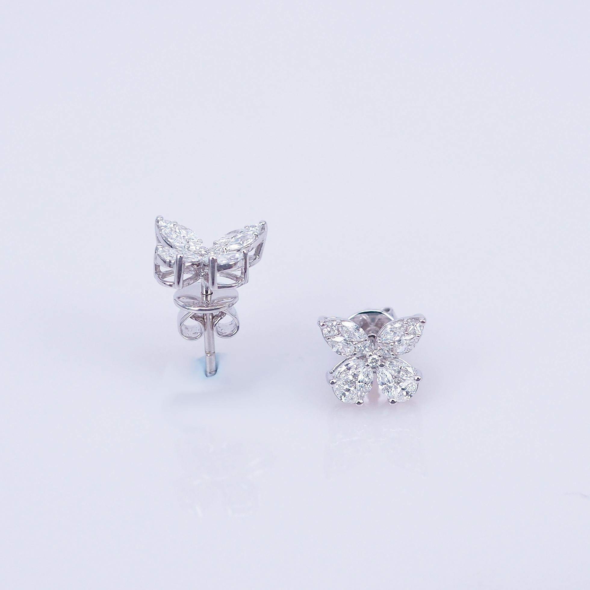 Earrings Diamond Stud 18 Karat White Gold In New Condition For Sale In Bangkok, TH