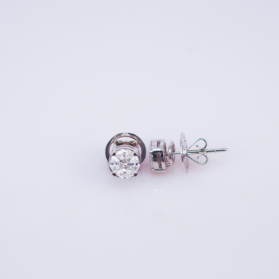 Clous d'oreilles en or blanc 18 carats et diamants Neuf - En vente à Bangkok, TH