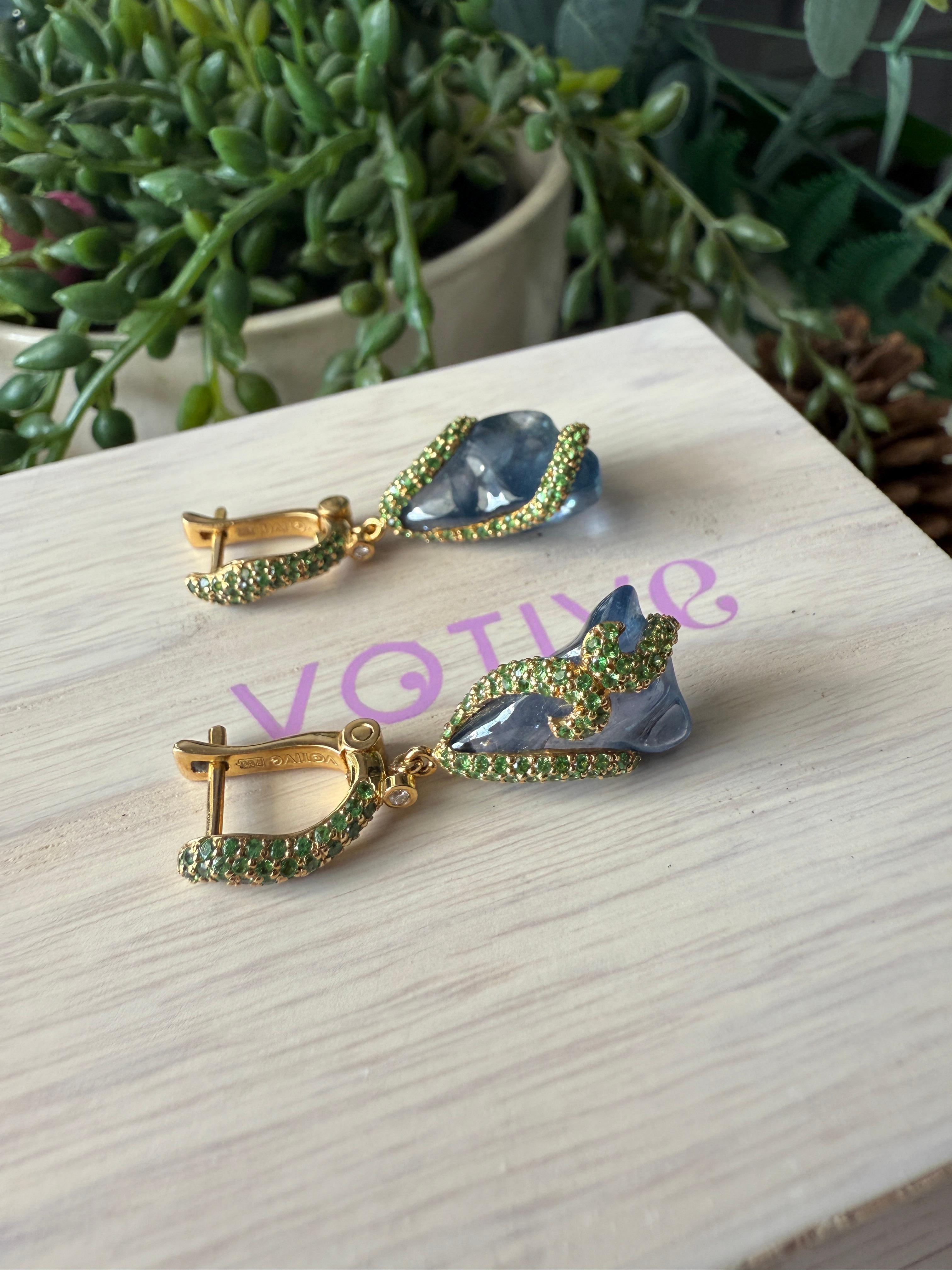Earrings Diamond with Blue Sapphire and Tsavorites For Sale 3