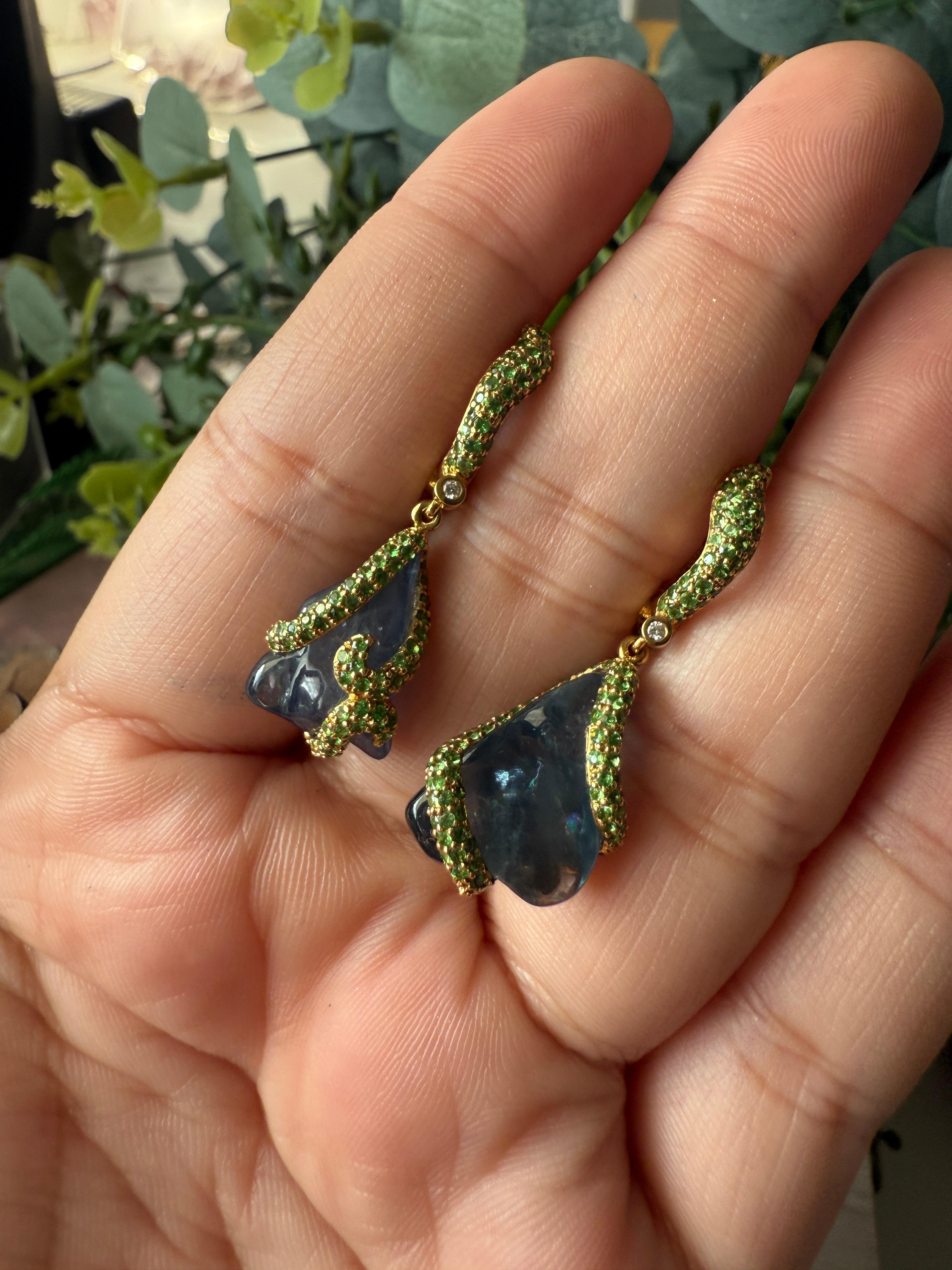 Earrings Diamond with Blue Sapphire and Tsavorites For Sale 4