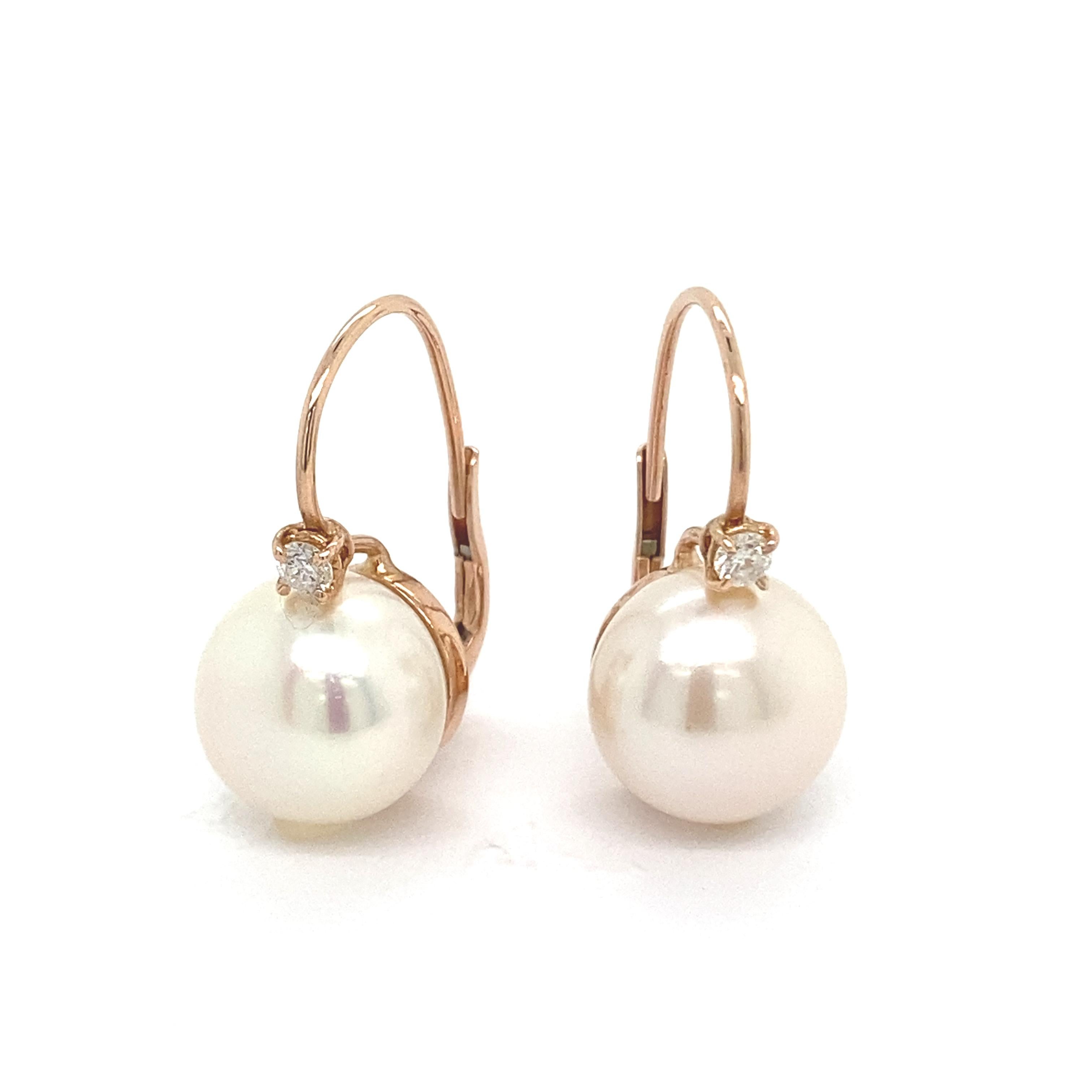 Baroque Boucles d'oreilles en or rose 18 carats en vente