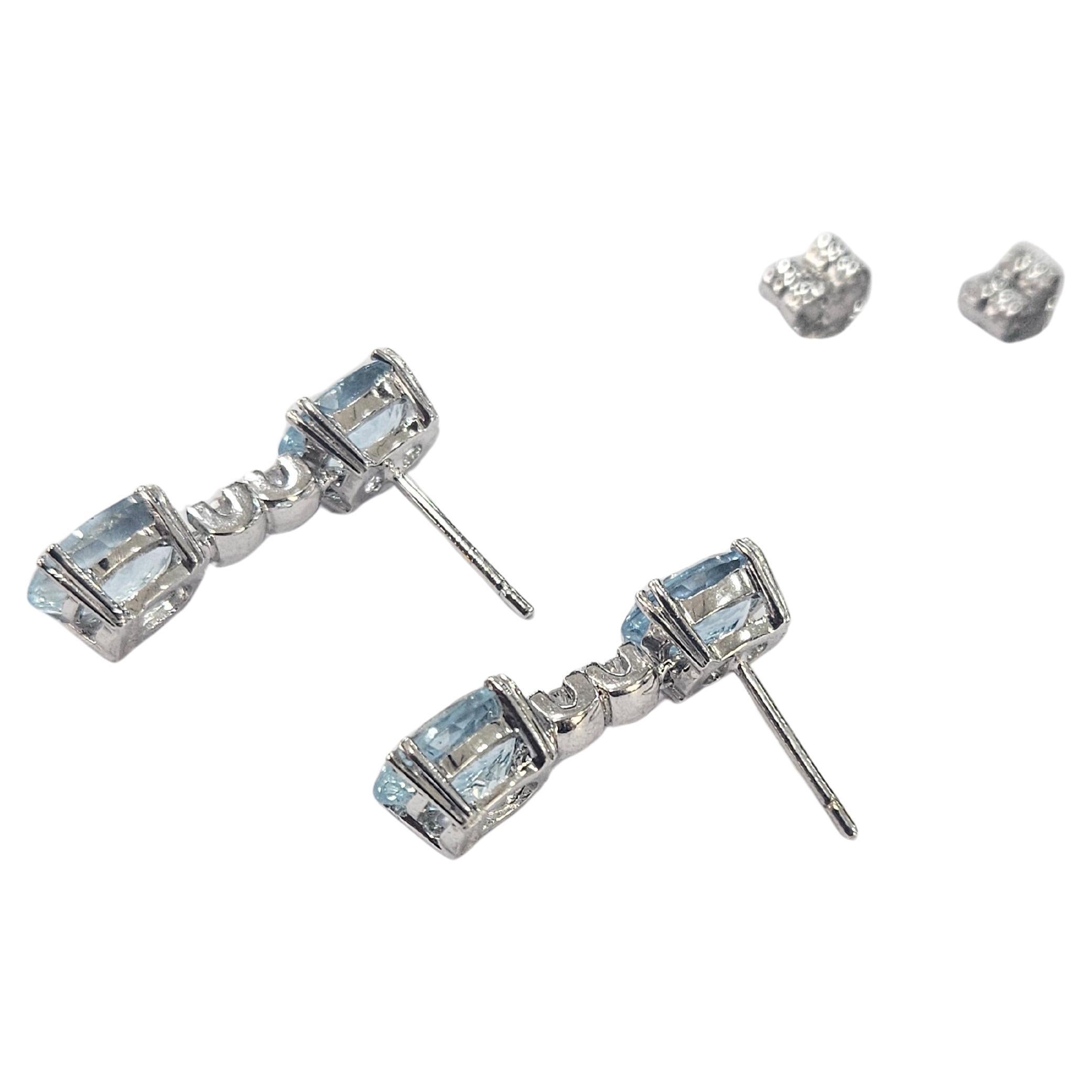 Pendientes Dobles Aguamarinas 6.05 Ctw. y Diamantes Oro Blanco 18 Kilates Contemporáneo en venta