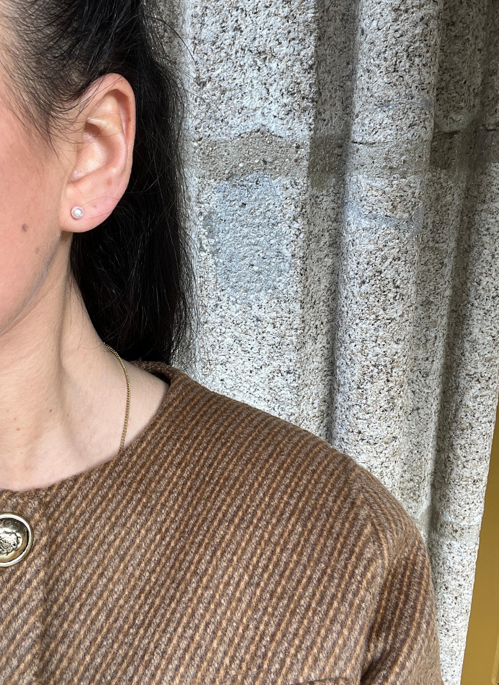 Earrings Akoya Pearls Yellow Gold 18 Carats For Sale 1