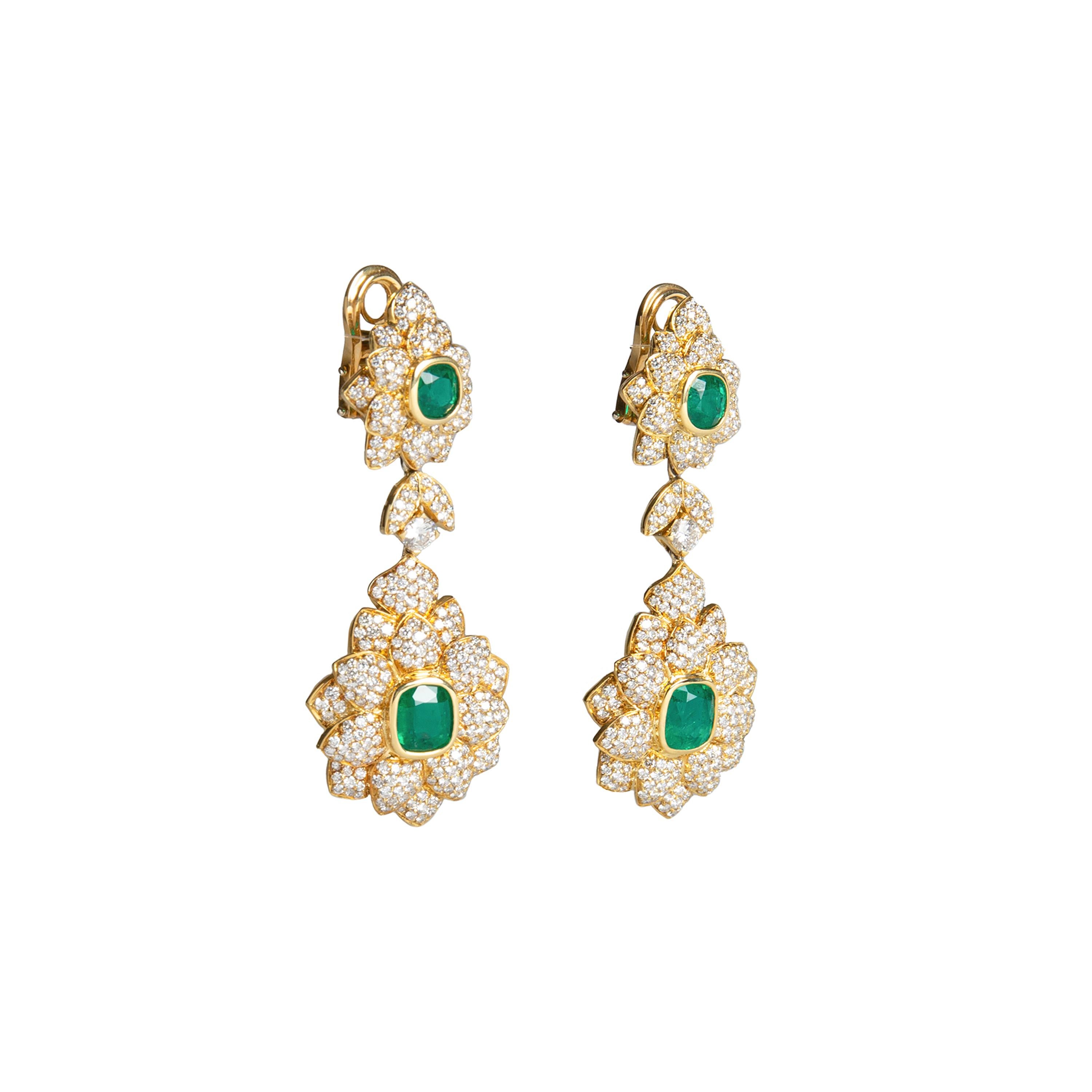 Aesthetic Movement Earrings Emerald Diamond Yellow Gold For Sale