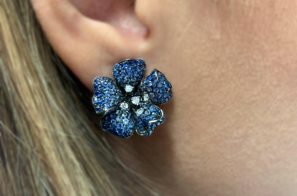 Round Cut Earrings Flowers with Blue Sapphires Degrade 4.64 cts. & Diamonds 0.28 cts. For Sale