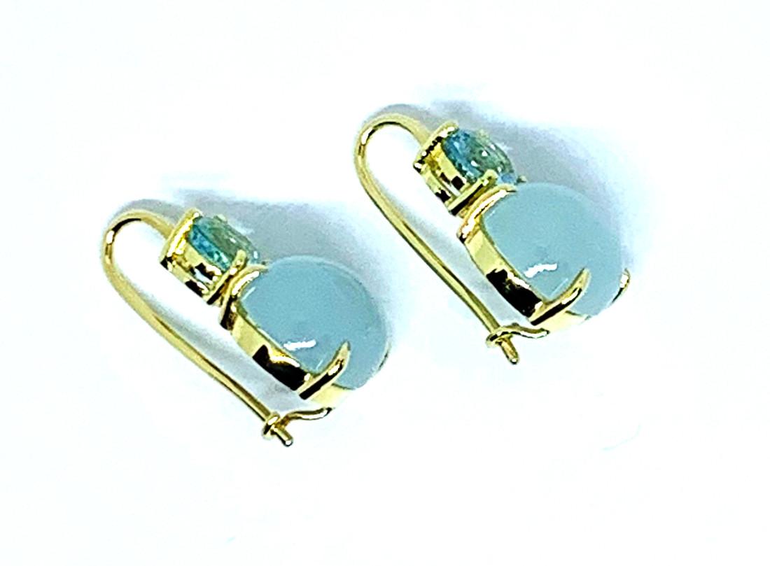 10.85 Carat Total Aquamarine Cabochon, Faceted, Yellow Gold Wire Drop Earrings In New Condition In Los Angeles, CA