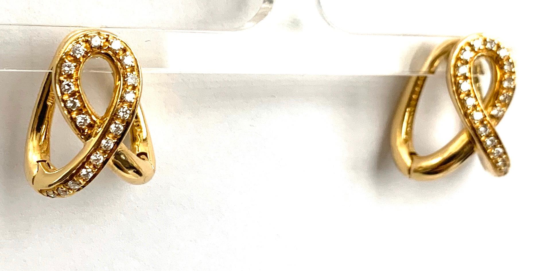 Pendientes de Oro Blanco con Diamantes Blancos de la Colección Essence en Nuevo estado para la venta en Milano, Lombardia
