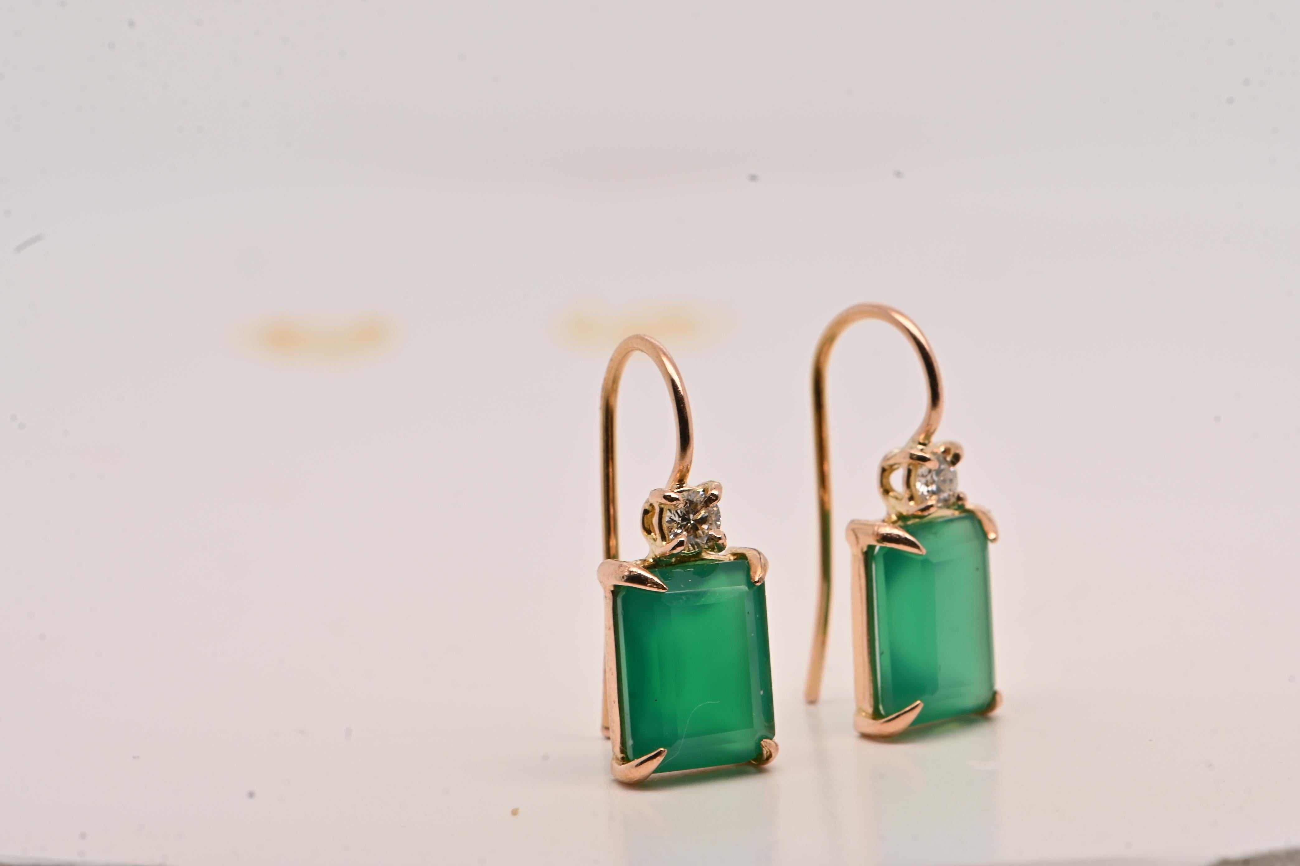 Emerald Cut Earrings Green Onyx Diamants 0, 12 Carats Yellow Gold 18 Carats For Sale