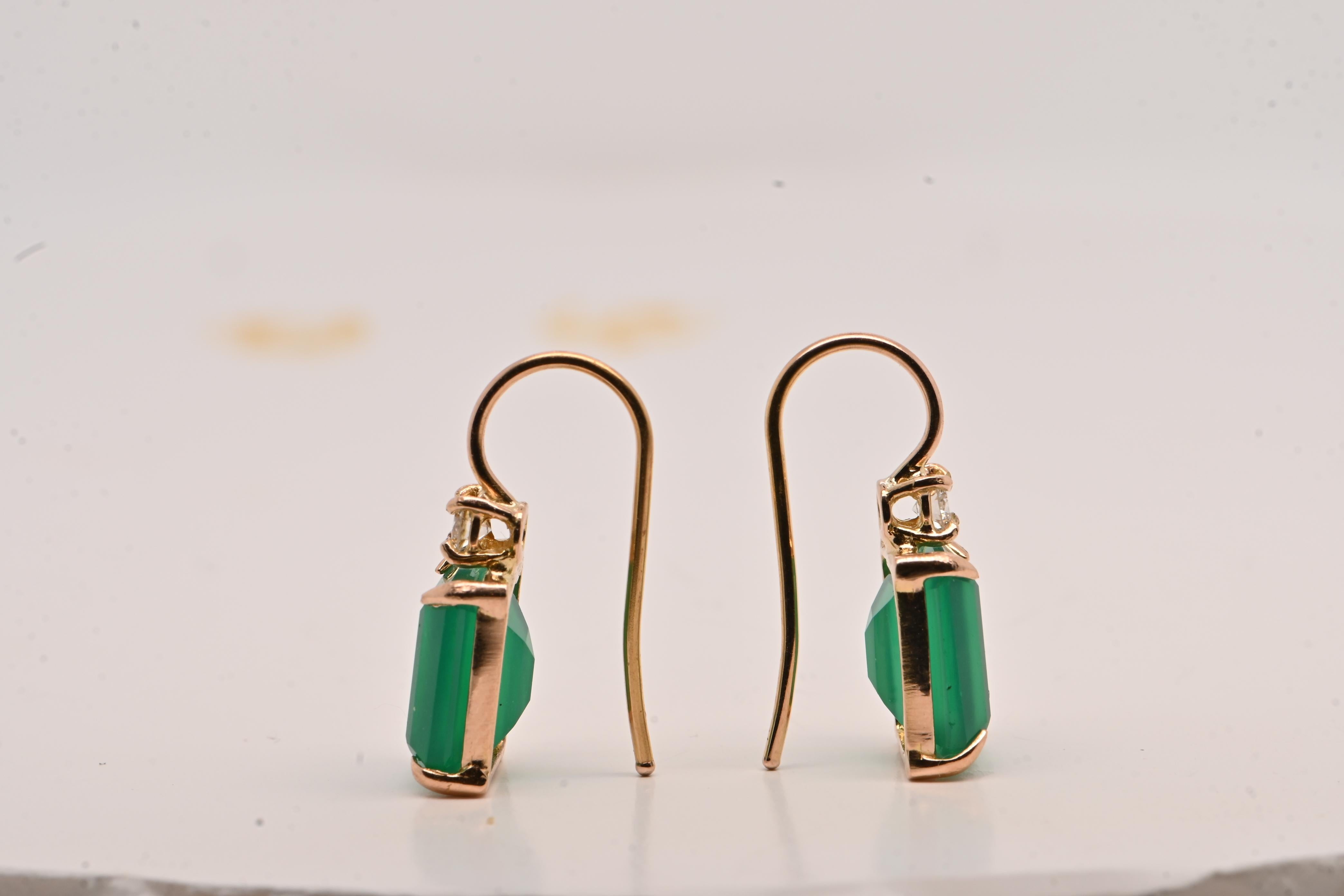 Women's Earrings Green Onyx Diamants 0, 12 Carats Yellow Gold 18 Carats For Sale