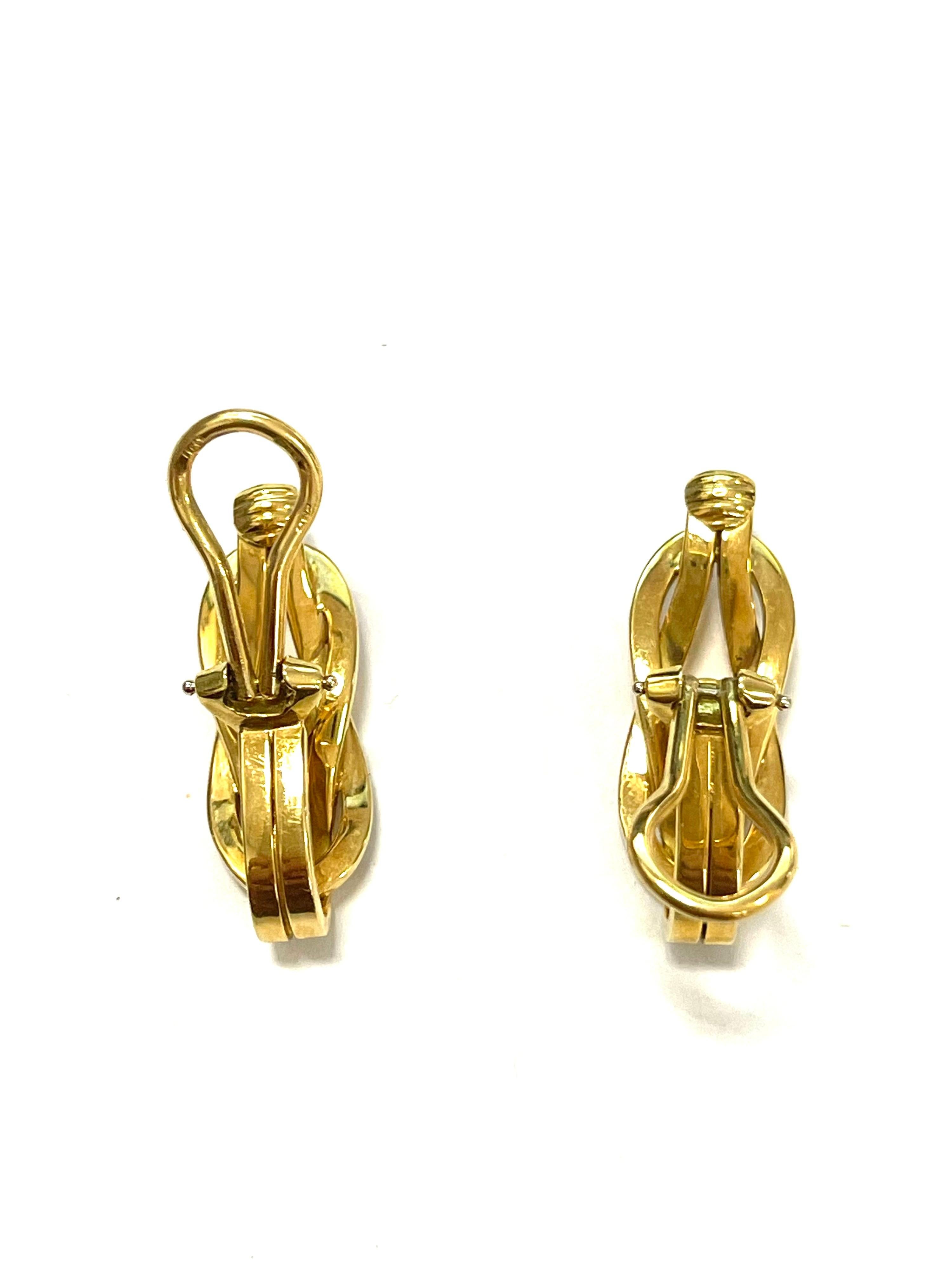 Women's Earrings in 18 Kt Yellow Gold and White Diamonds For Sale