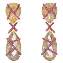 Boucles d'oreilles en or jaune 18 carats avec quartz rutile Empire et rubis, en stock