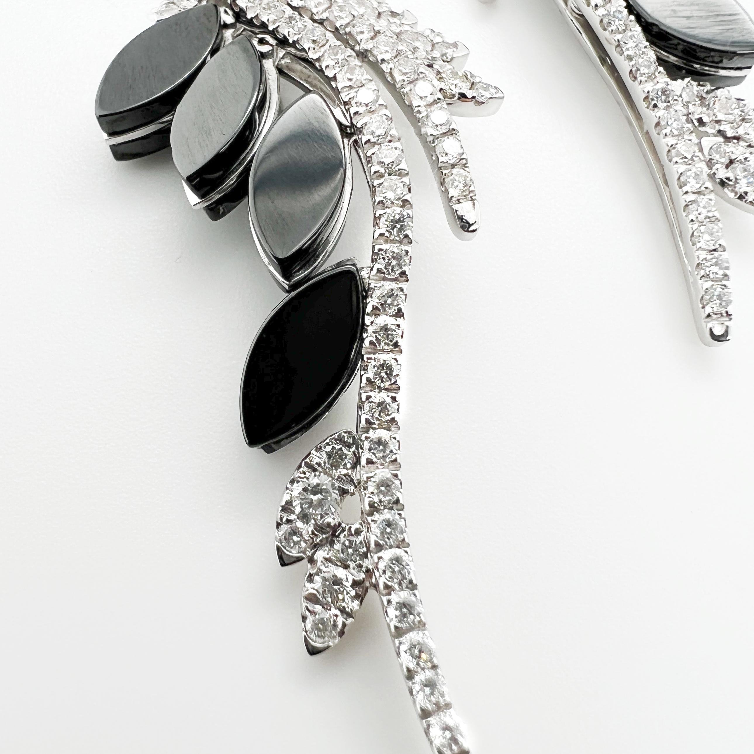 Moderne Boucles d'oreilles en or blanc 18 carats, diamants et céramique noire en vente