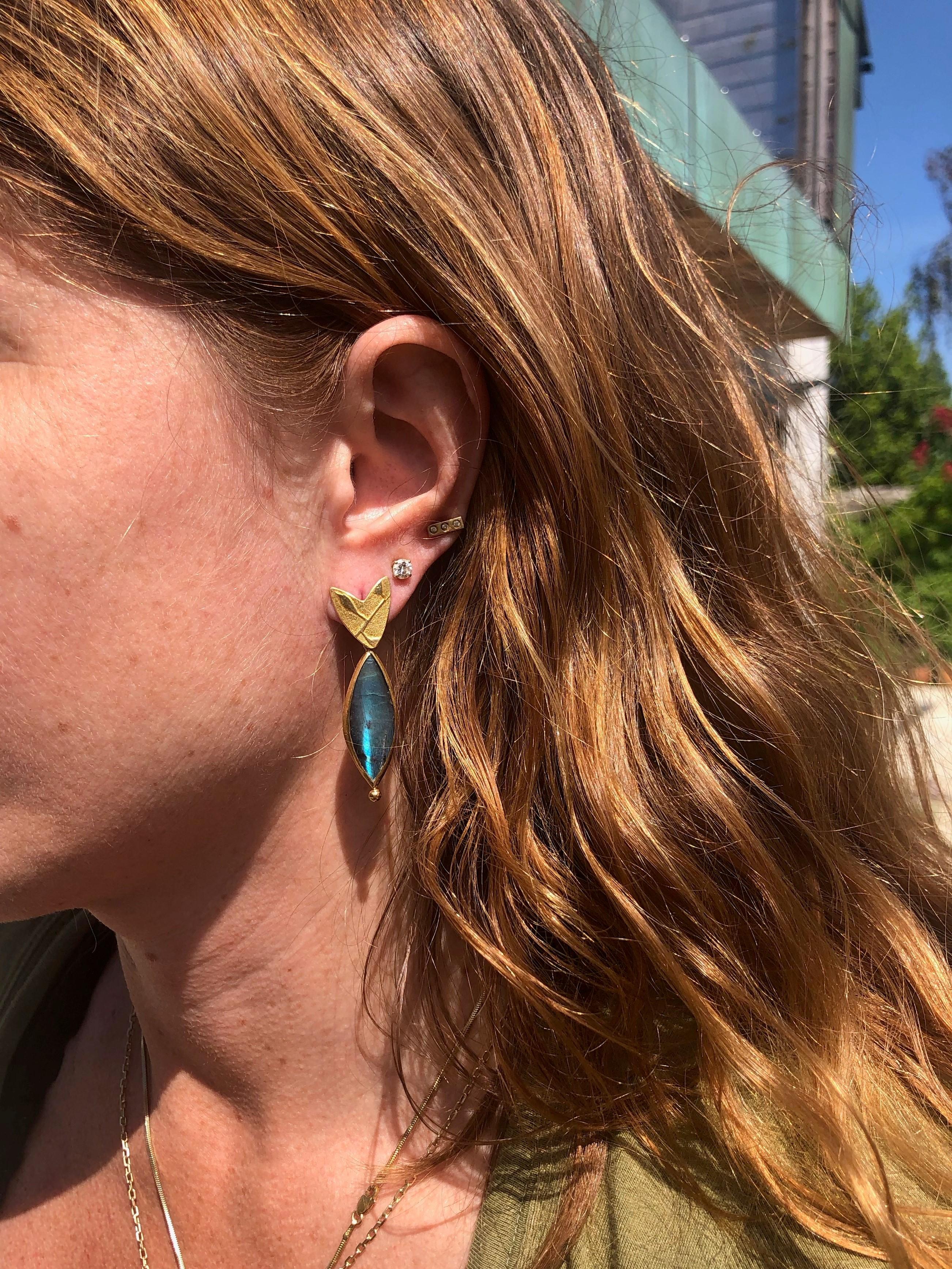 Women's Earrings in 22 Karat Yellow Gold with Silver and Labradorite
