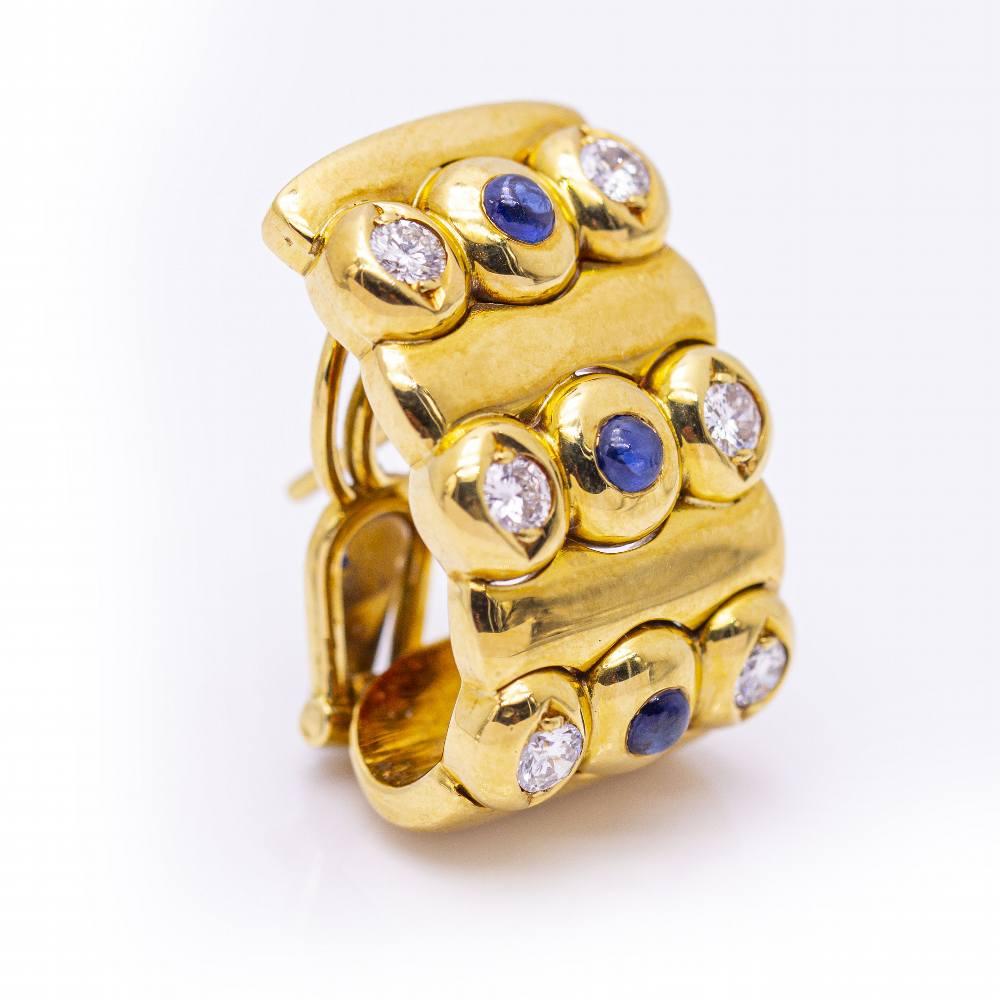 Earrings in Gold, Sapphire and Diamonds In New Condition For Sale In BARCELONA, ES